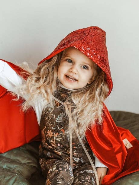 Moi Mili - Wholesale Cape - Kids - “Little Red Riding Hood” Magic Cape2