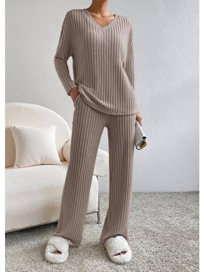 Vibesoothe – wholesale Lounge set – Women's – Luxe Ribbed V-Neck Loungewear Set