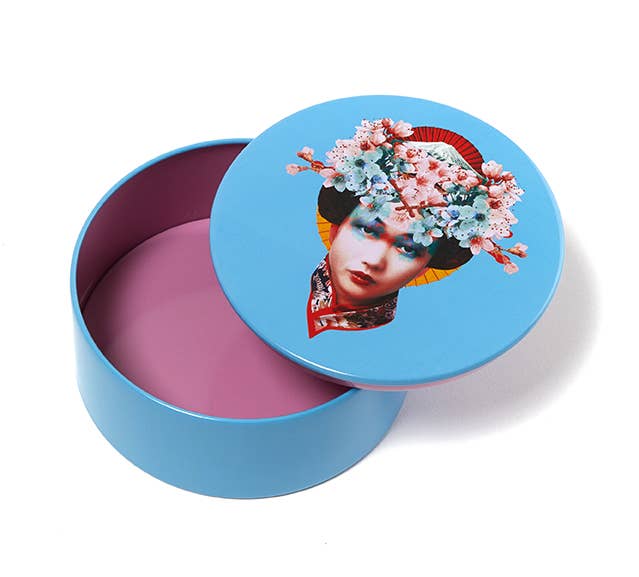 Gangzaï Design - Wholesale Decorative Box - Round metal box Miss Fuji1