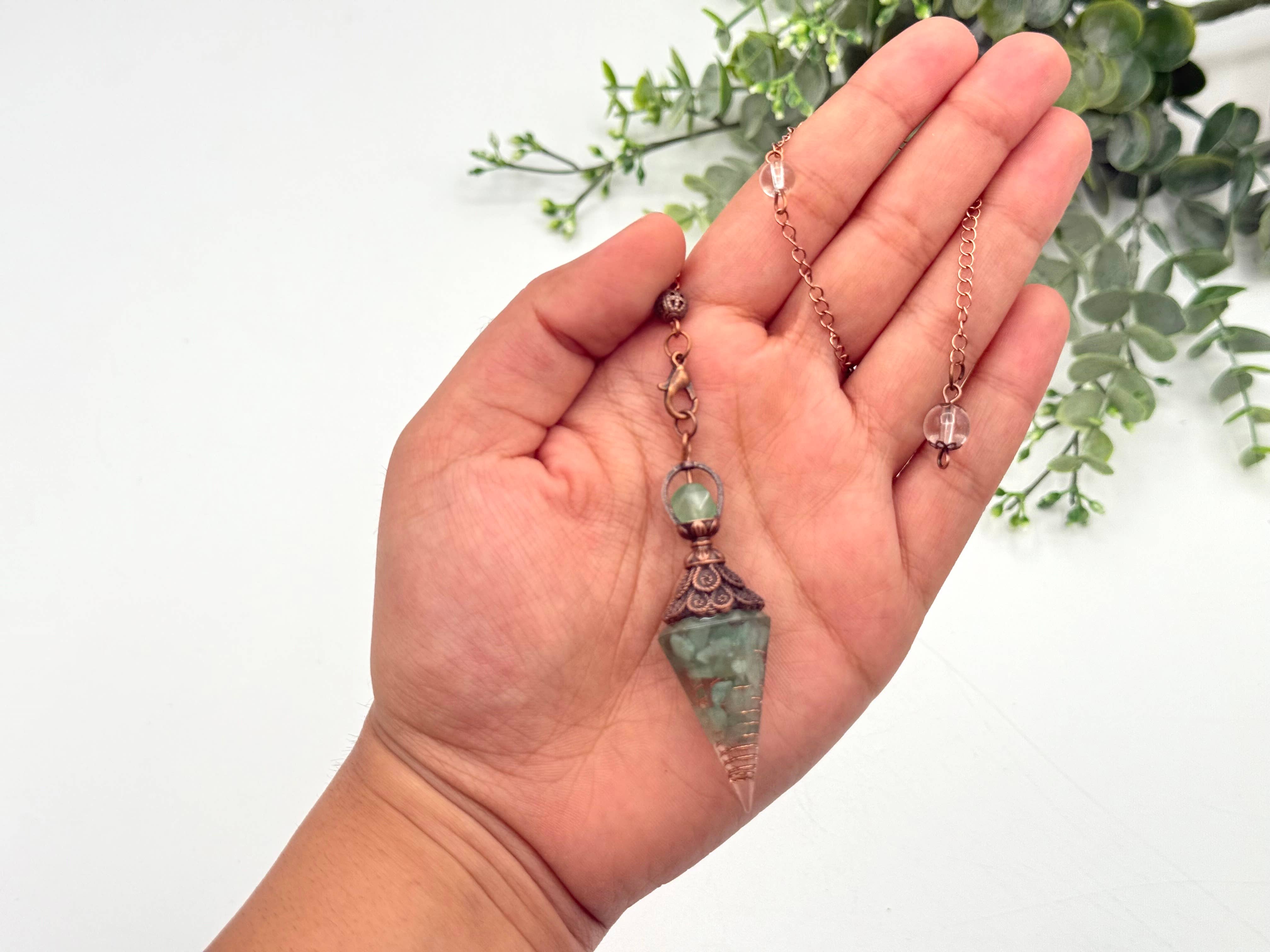 Meraki Gemstones - Wholesale Pendulum Board - Green Aventurine Gemstone Chips w/ Copper & Resin Pendulum3