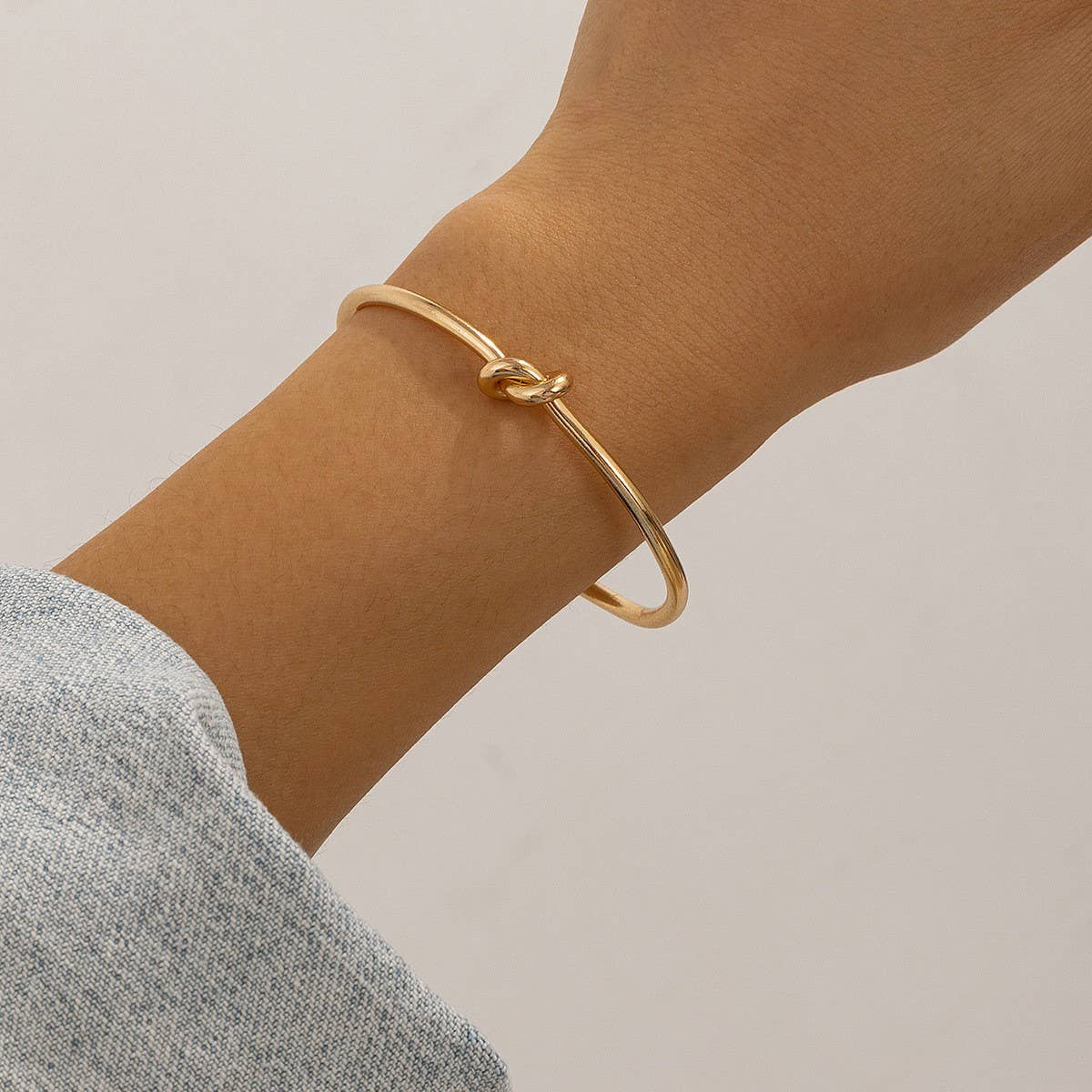 ACCITY - Wholesale Link & Chain Bracelet - SIMPLE DOUBLE-LAYER HOLLOW KNOTTED OPEN BRACELET_CWMM31015