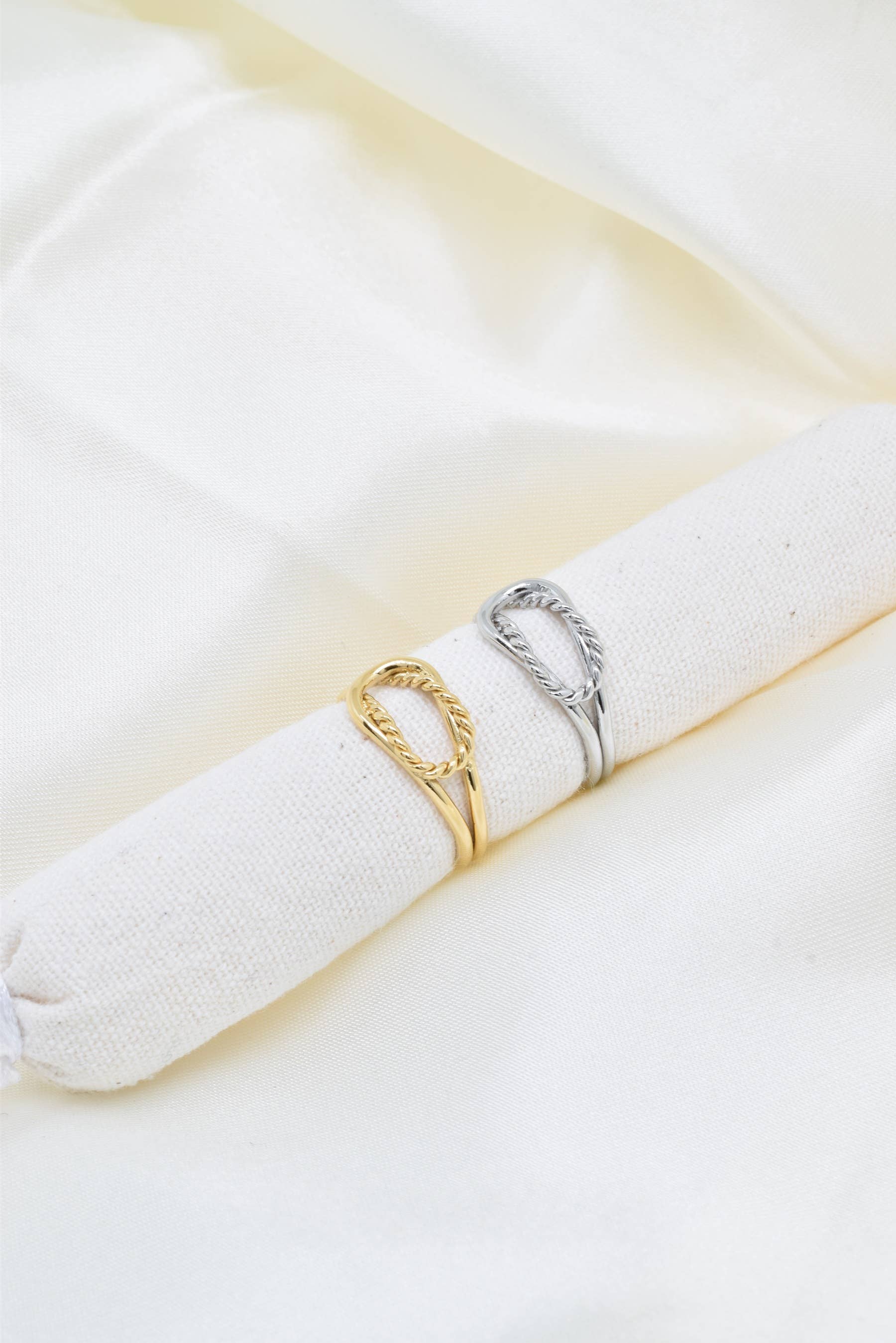 Kapyco - Wholesale Band/Stacked Ring - Stainless steel bow ring - BG3100906