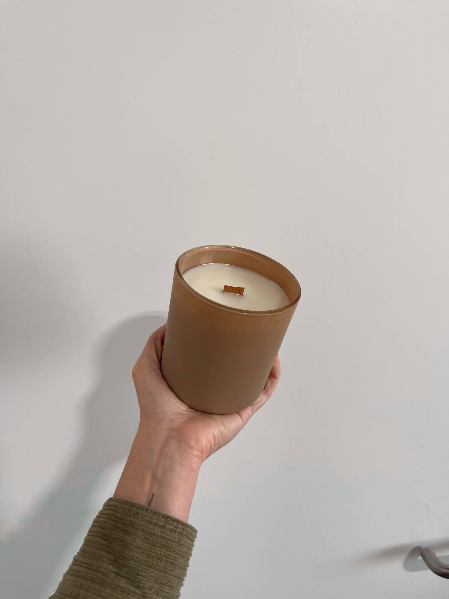 Mrs. Candlier - Wholesale Jar/Filled Candle - Coconut Candle with Wood Wick 8 & 13 oz | Custom label3