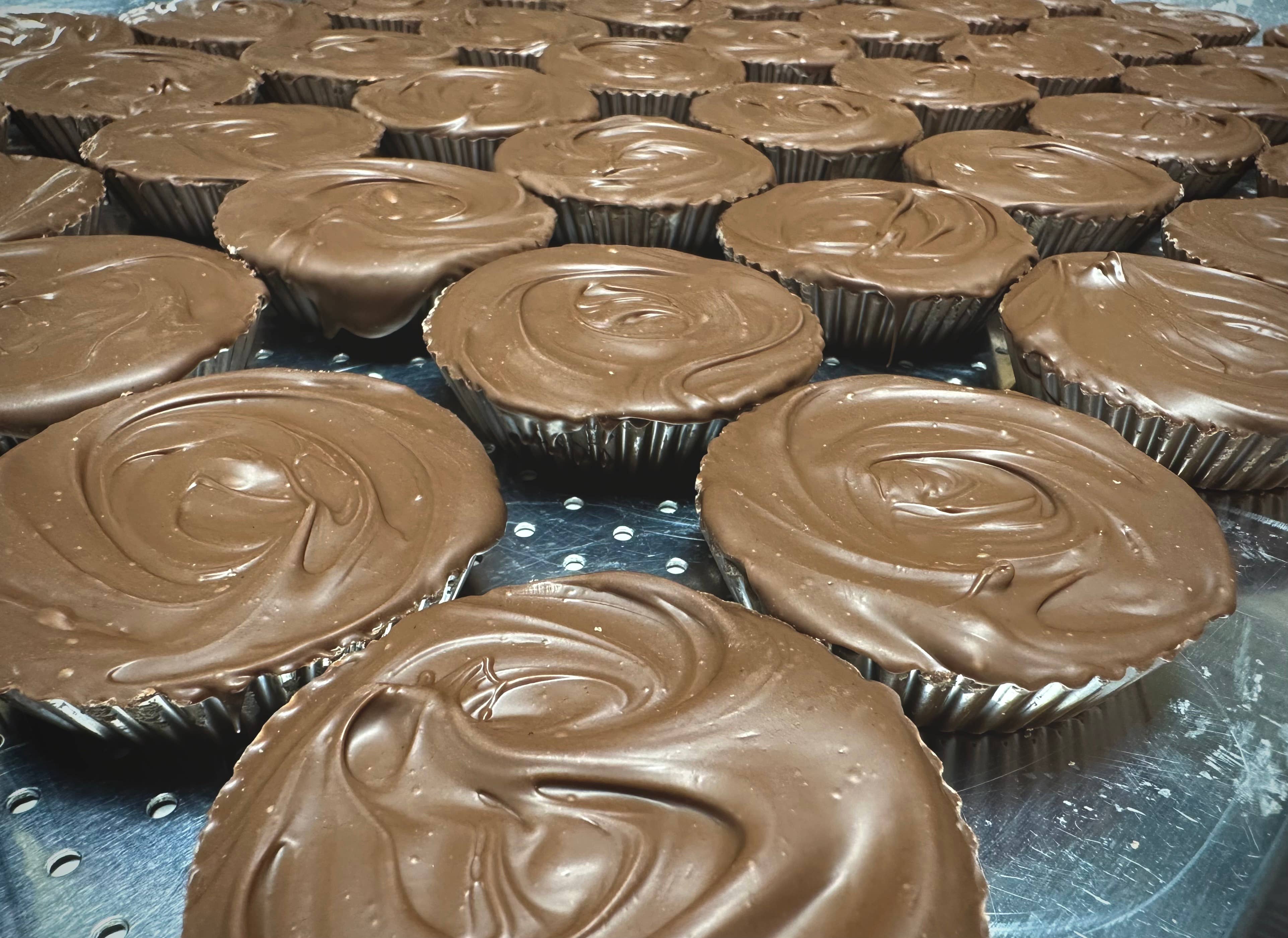 O'Shea's Candies Sweet Shop - Wholesale Chocolate Covered Sweets - Jumbo Milk Chocolate “Original” Peanut Butter Cups w/ Bow3