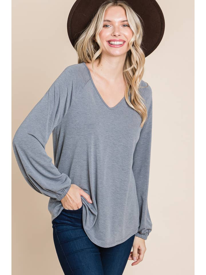 Emerald Collection - Wholesale Tunic - Women's - ETK-8647 Casual V Neck Basic Long Sleeve Top