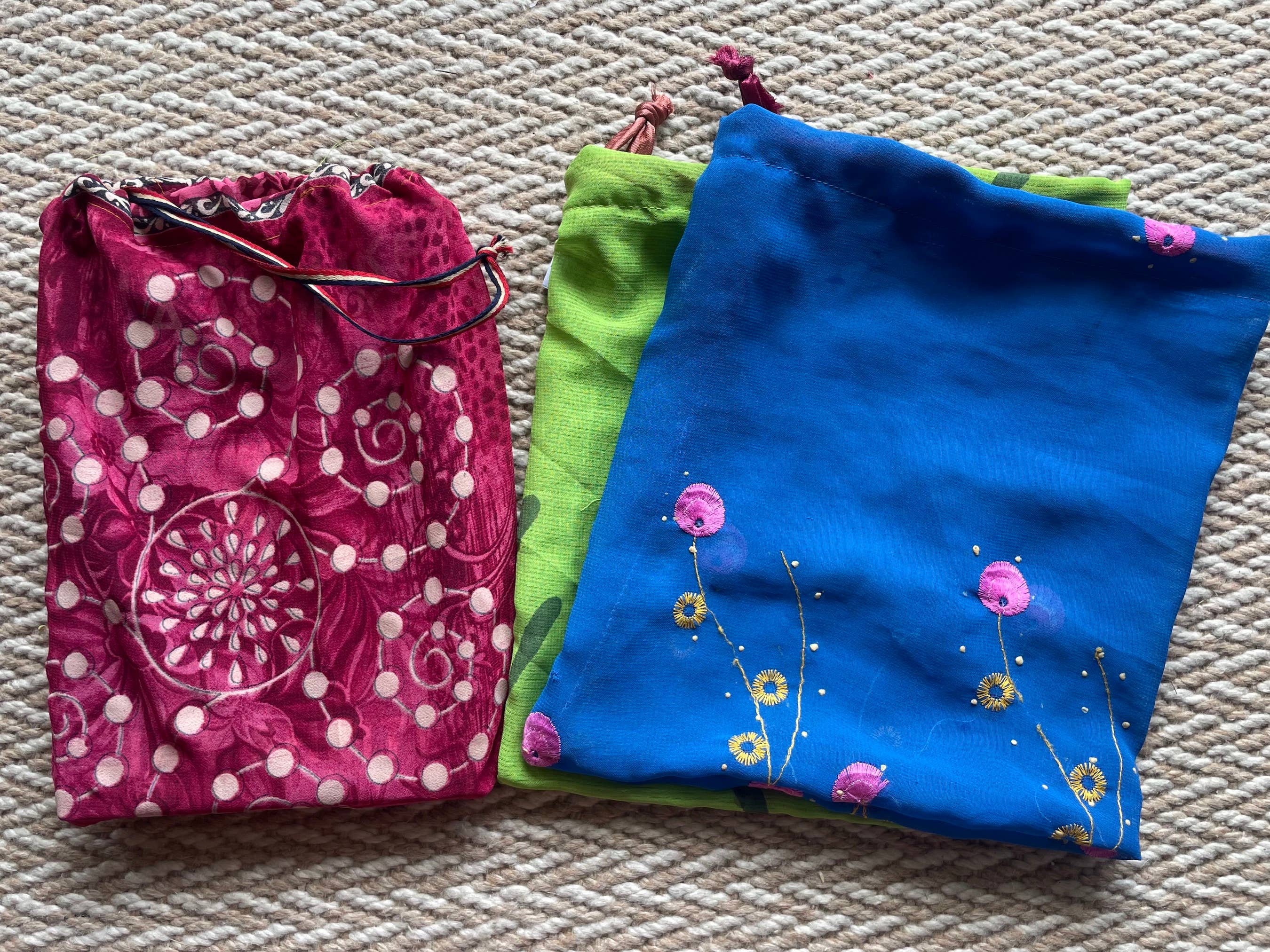 Green Frog India - Wholesale Gift Bag - Upcycled Sari Gift Bags and  Zero Waste Present Wraps6