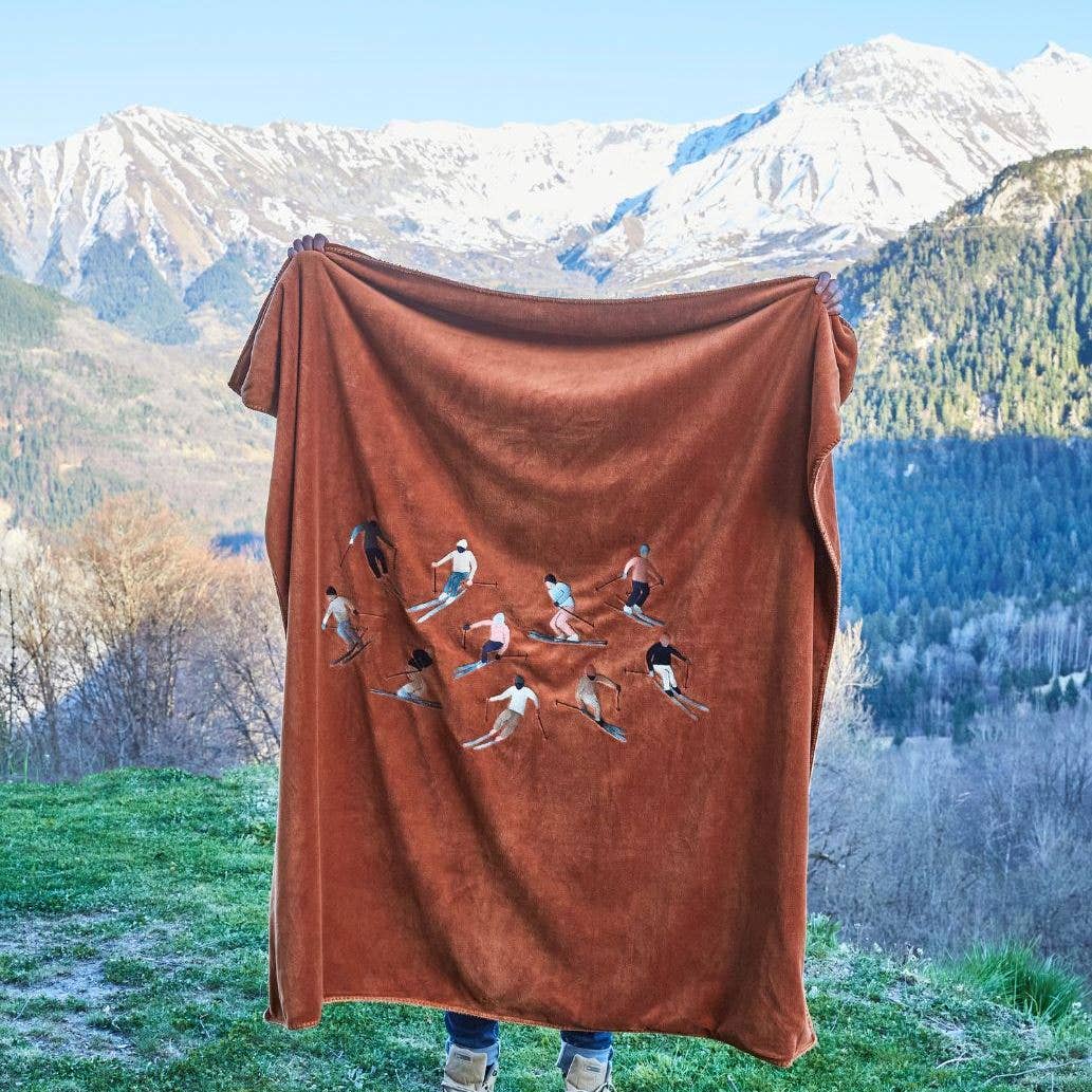 Sylvie Thiriez - Wholesale Throw Blanket - Embroidered Fleece Throw - Après-ski0