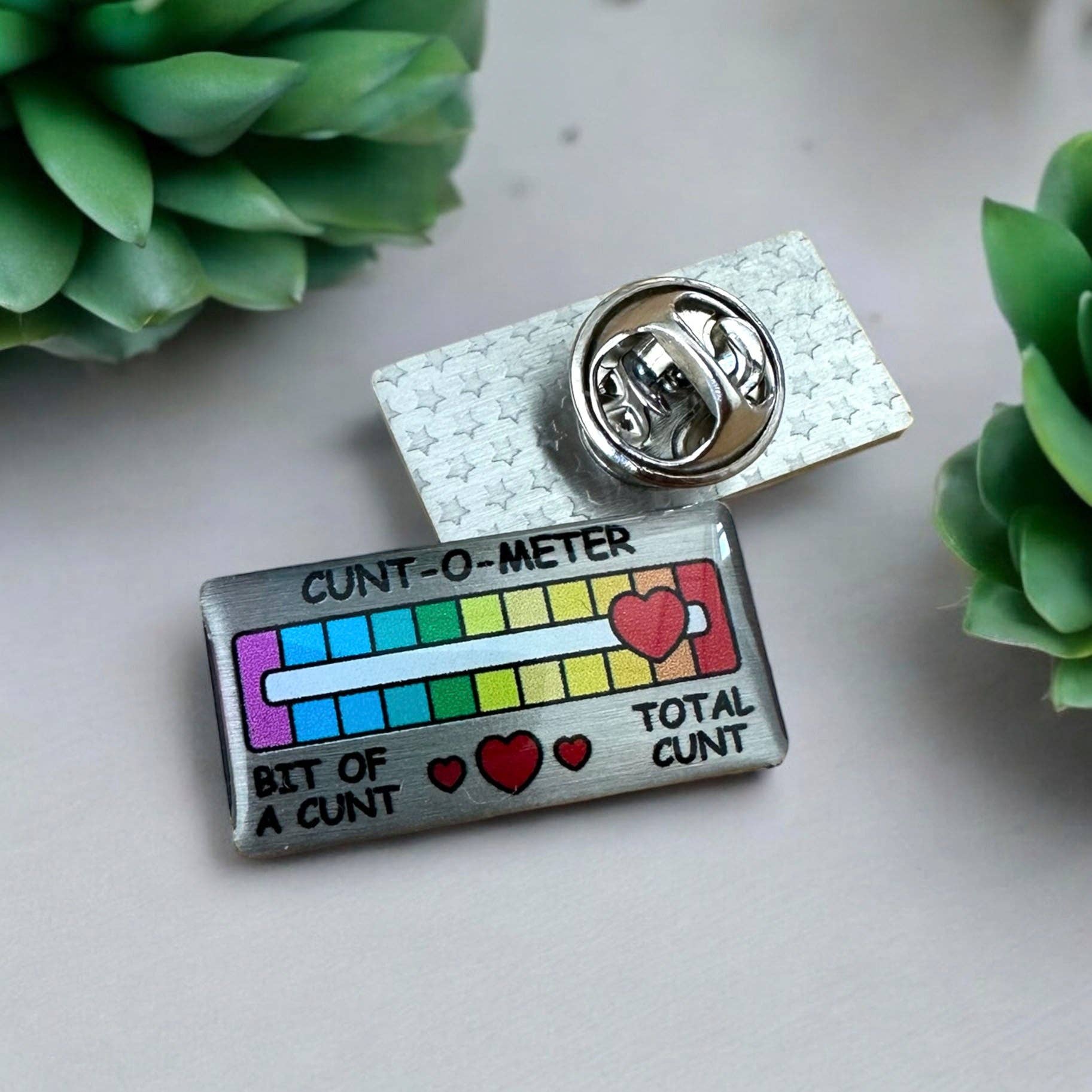 The Enamel Pin Factory – Alfinete/botão de lapela por atacado – Cunt-O-Meter - Distintivo de Alfinete de Esmalte Ecológico