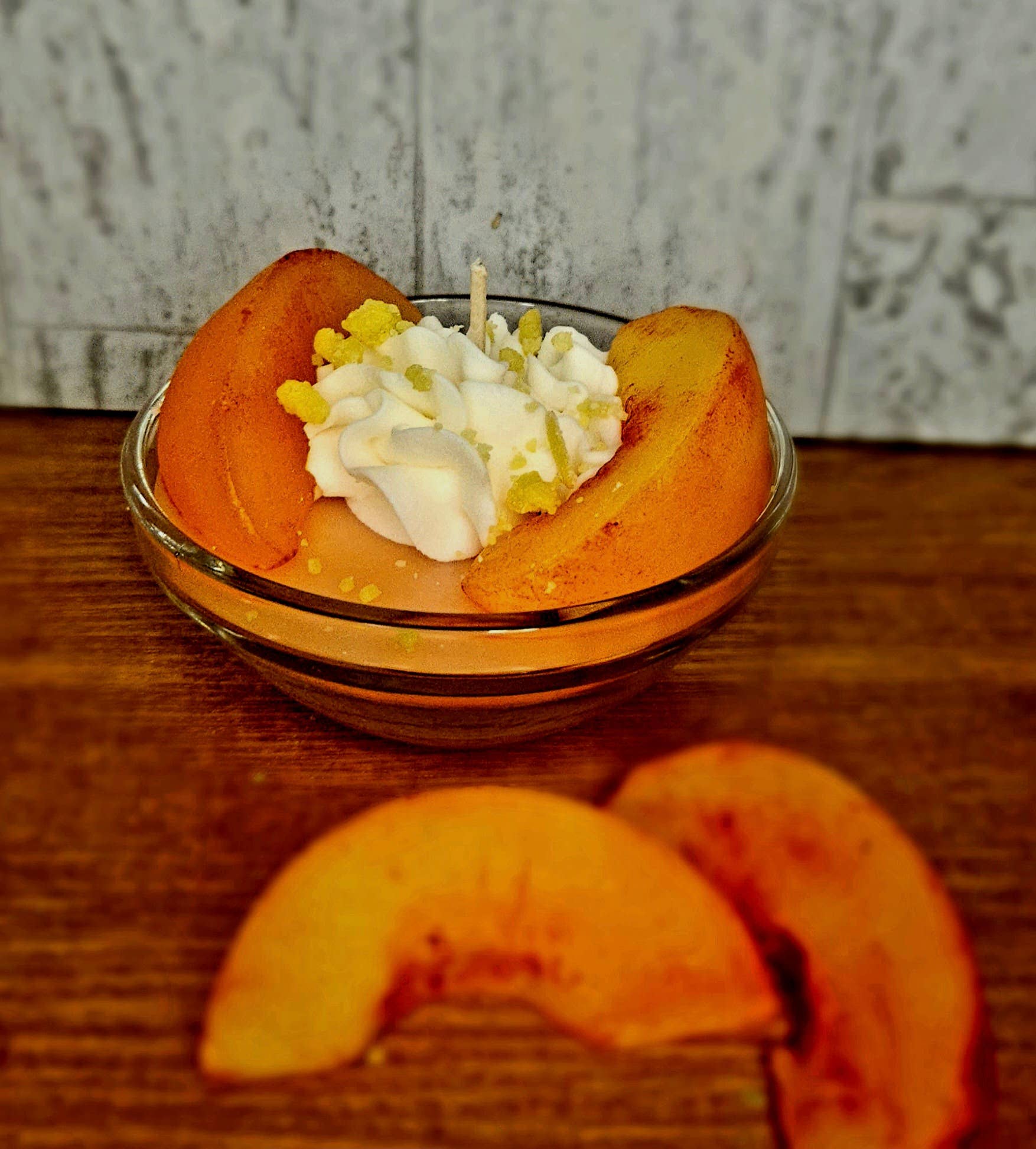 IScape Candle Co. - Wholesale Novelty Candle - Peaches n Cream dessert candle