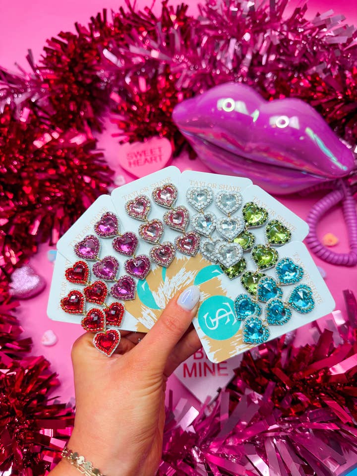 Coeurs à trois perles Rosaline pour la vente par Taylor Shaye Designs