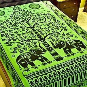 Tapeçaria Árvore da Vida Elefante (Verde) - 183 cm x 274 cm por atacado de GREENROOTS USA LLC