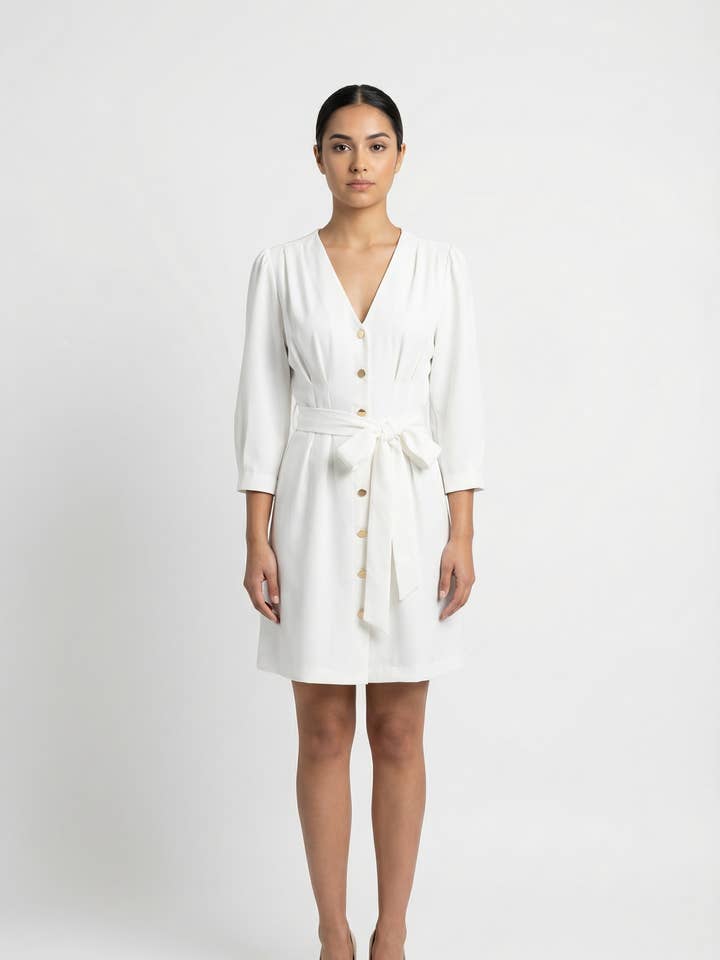 Robe Mini à Boutons avec Ceinture pour la vente par LINZY