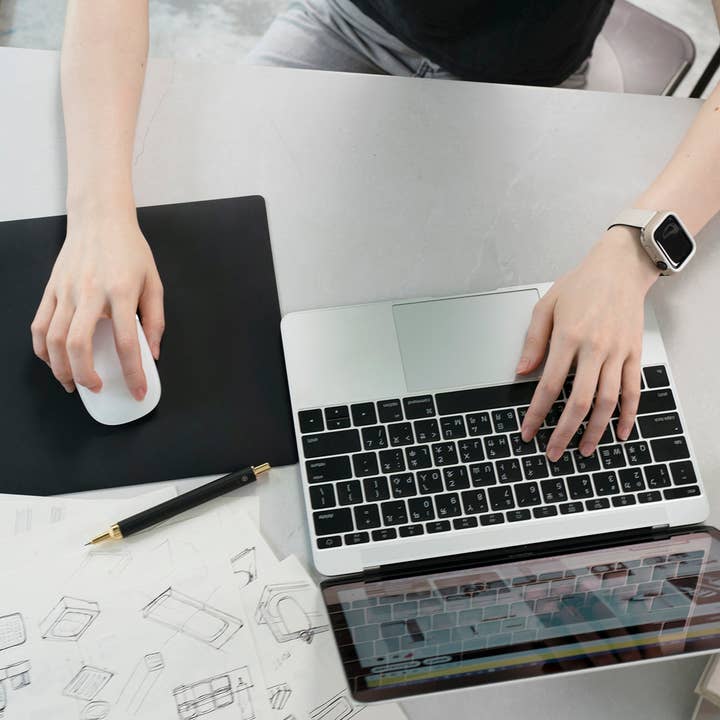 HMM - Vente Tapis de souris - Tapis de souris en cuir végétalien noir, antidérapant et imperméable6