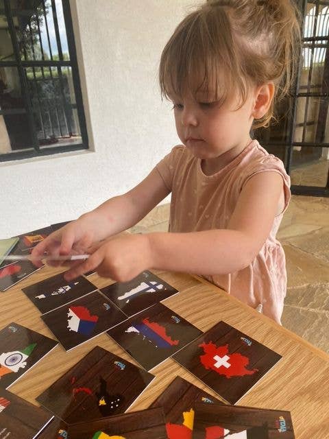 Teddo Play - Wholesale Learning Cards - Kids & Baby - Popular Countries of the World - Flags, Maps Travel Games10