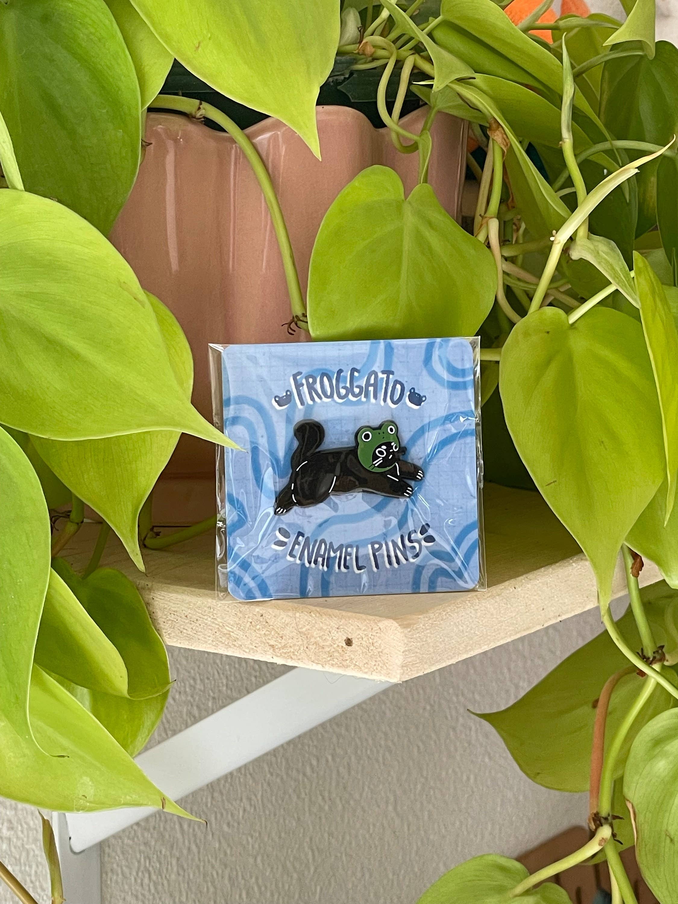 Paper Rat Illustrations - Wholesale Lapel Pin/Button - Frog Cat Enamel Pin3