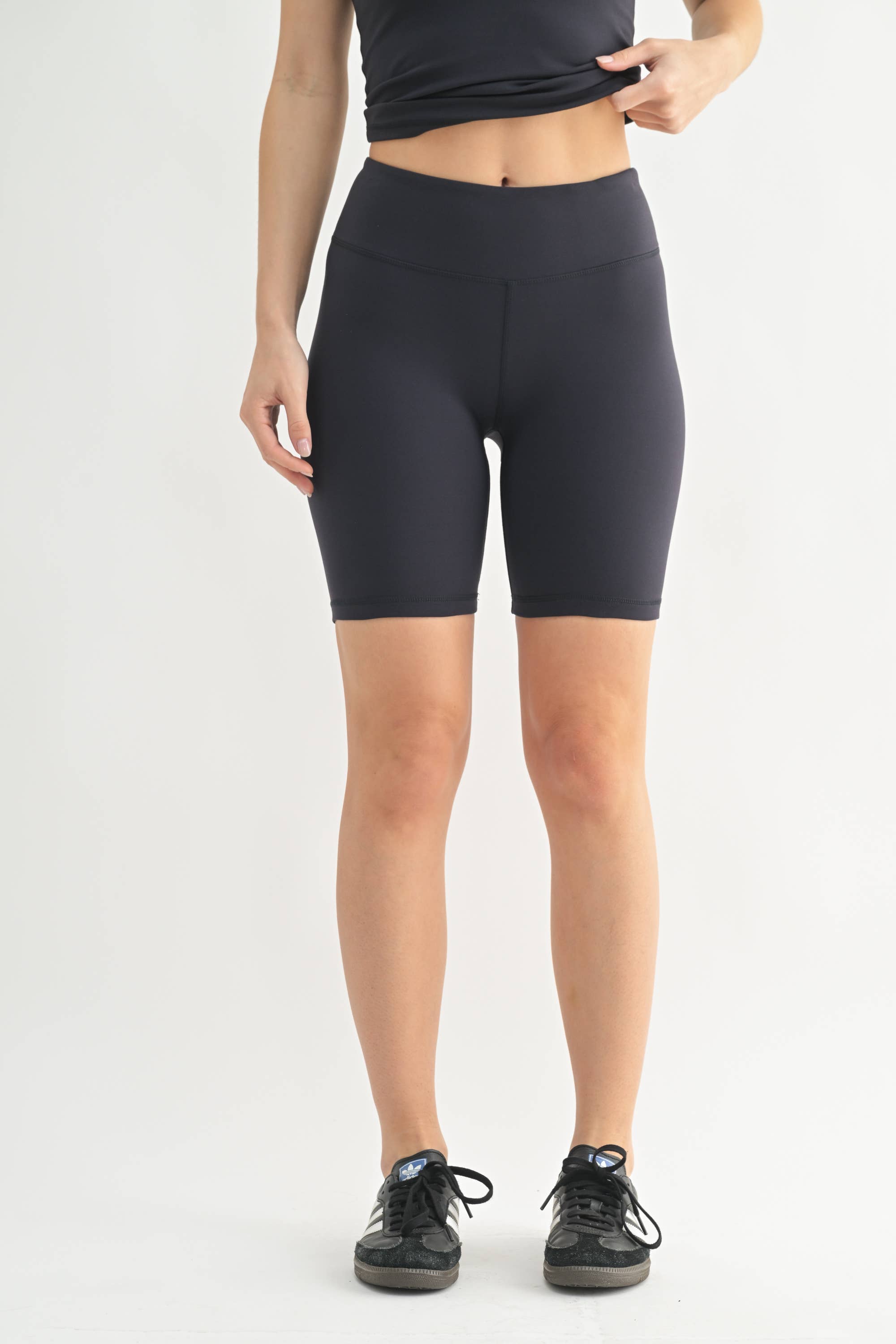 Mono B - Venta al por mayor Pantalones cortos deportivos - Mujer - Pantalones cortos moteros Essential Sweetheart Back en mezcla de licra4