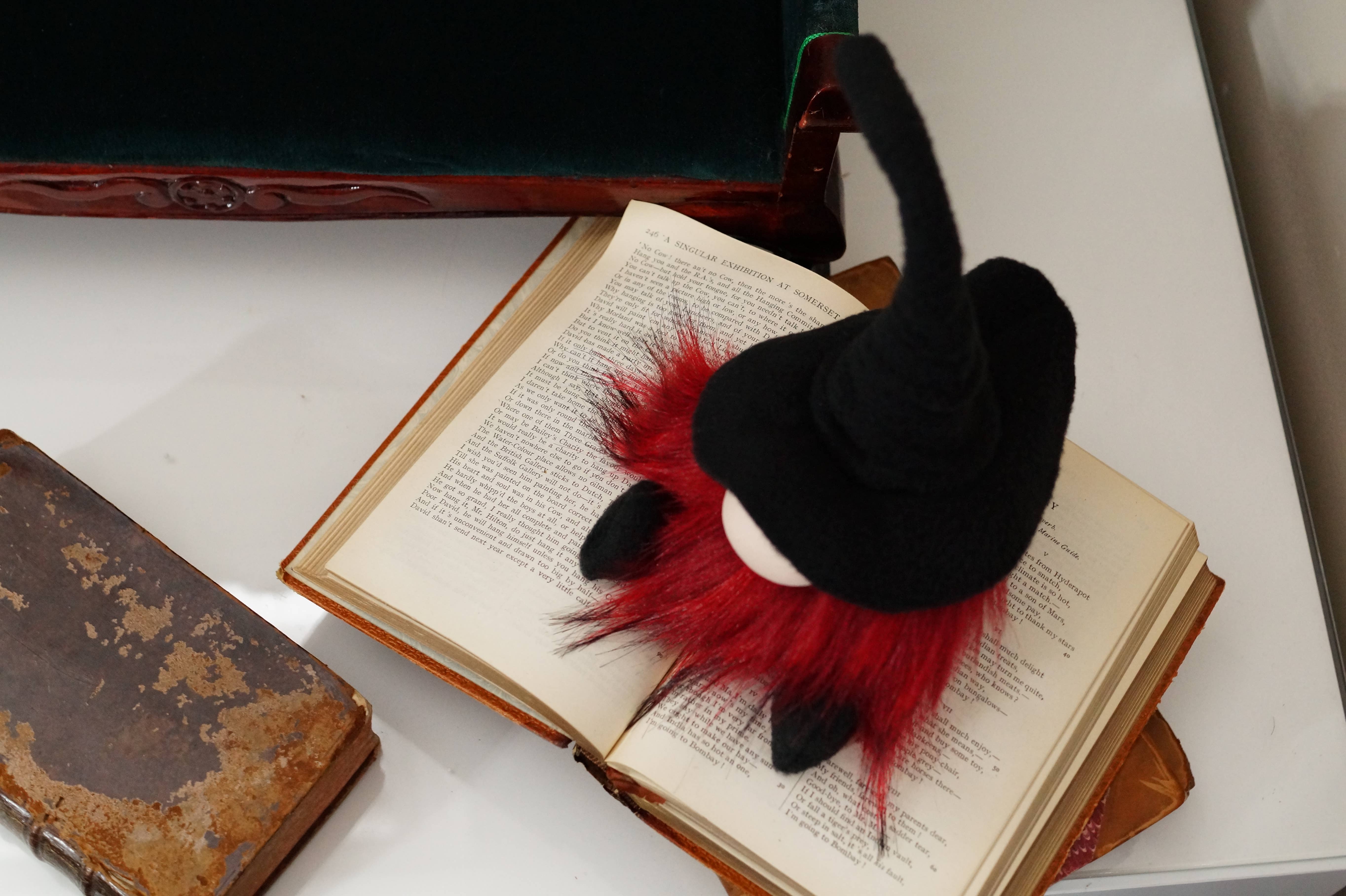 Gnomevillestudios – wholesale Decorative figurine – Floppy Hat wizard Halloween Gnome3