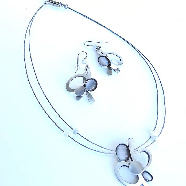 Christophe Poly / Crono Design - Vente Parures de bijoux - ENSEMBLES Préemballés (DFY1) - 6xColliers17'' & Ensembles d'Oreilles & Présentoirs Gratuits43