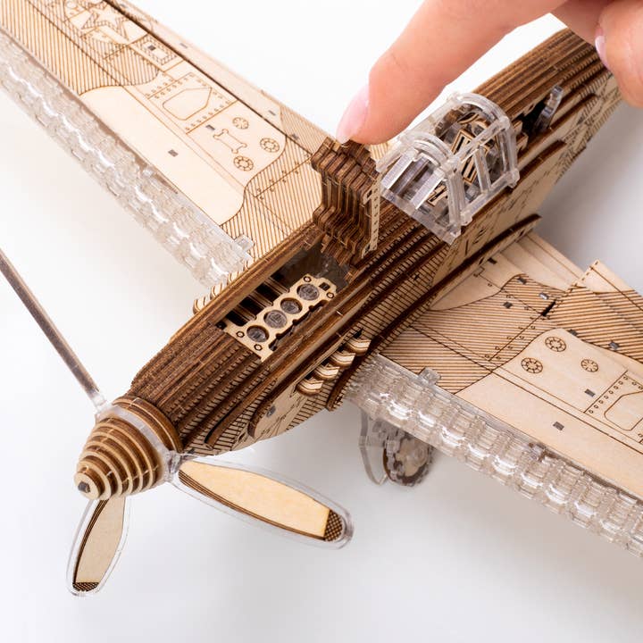 MADNESSTOYS - Wholesale Decorative Tabletop Object - Speedfighter5