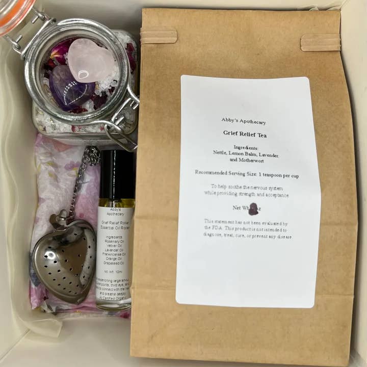 Abby's Apothecary - Wholesale Bath & Body Set - Healing Heart Box1