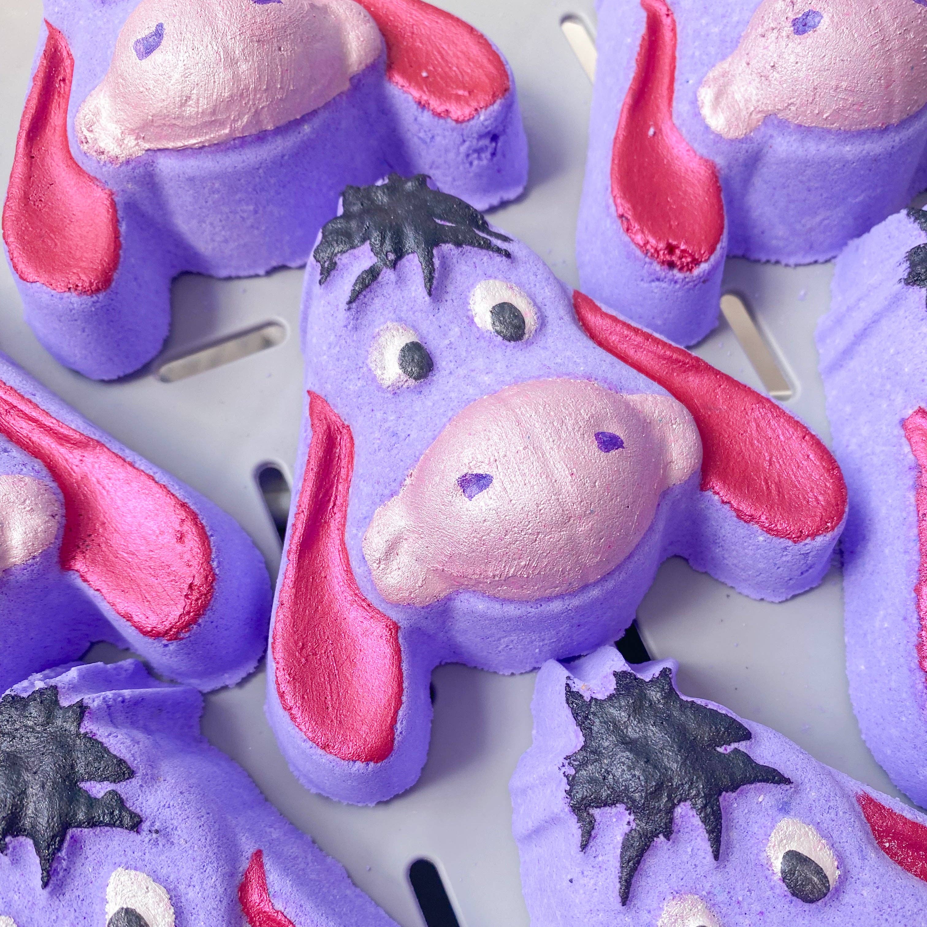 Bathe Enchanted – wholesale Bath bomb/fizz – Sad Donkey Bath Bomb1