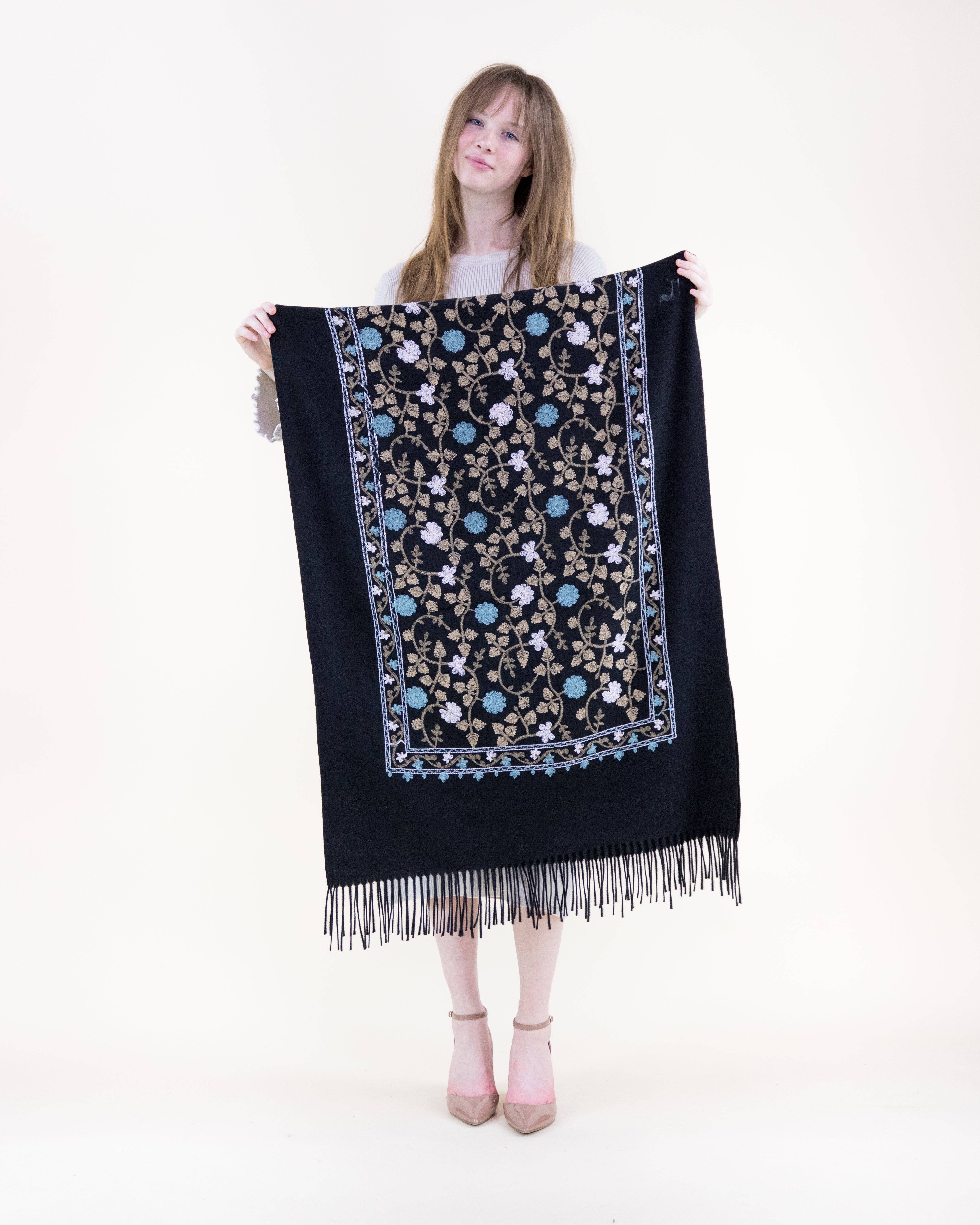 Original USA - Wholesale Scarf - Women's - Embroidered Floral Vines Scarf0