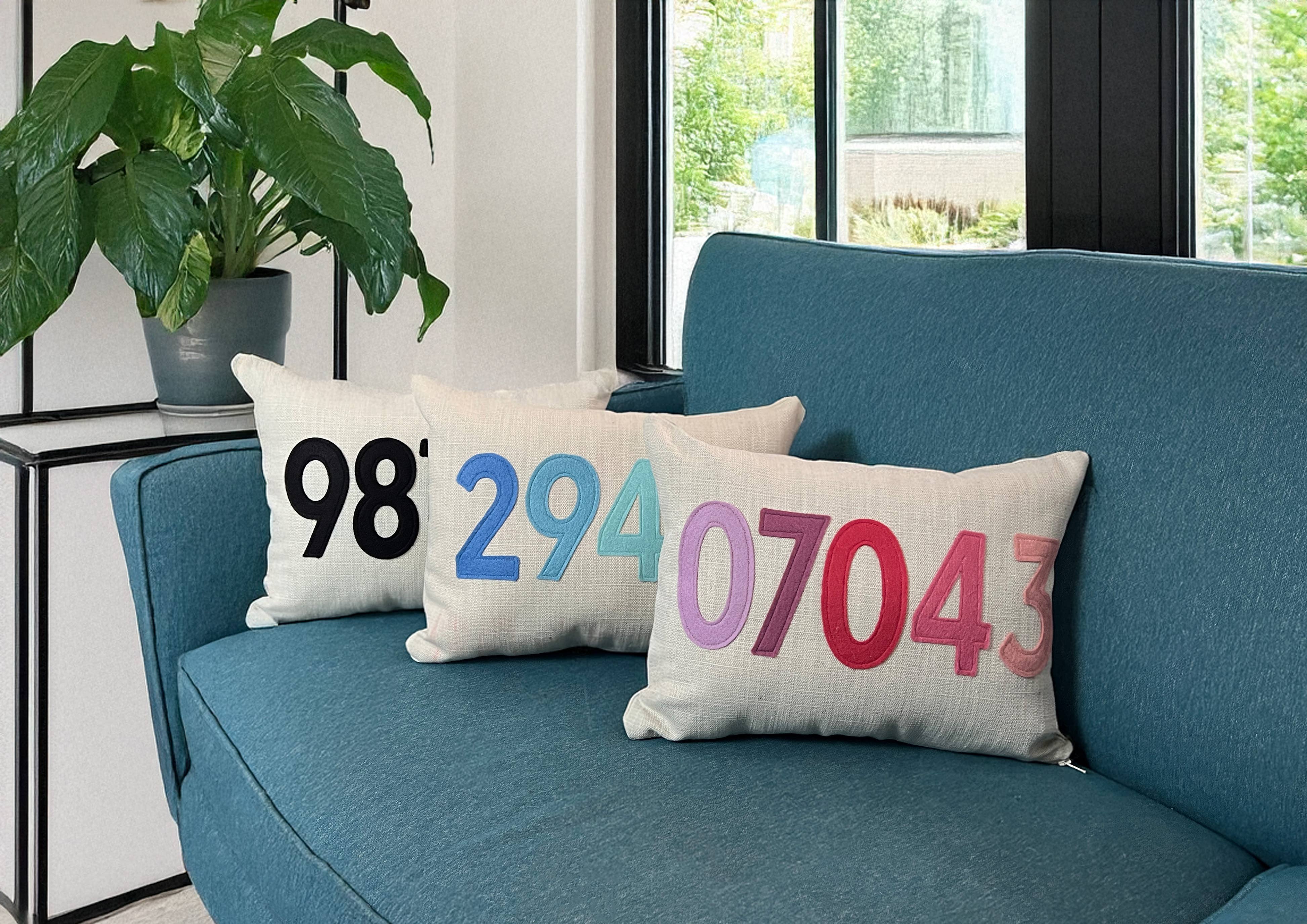 Dirtsa Studio – wholesale Dekorativ kudde – Anpassade postnummerkuddar5