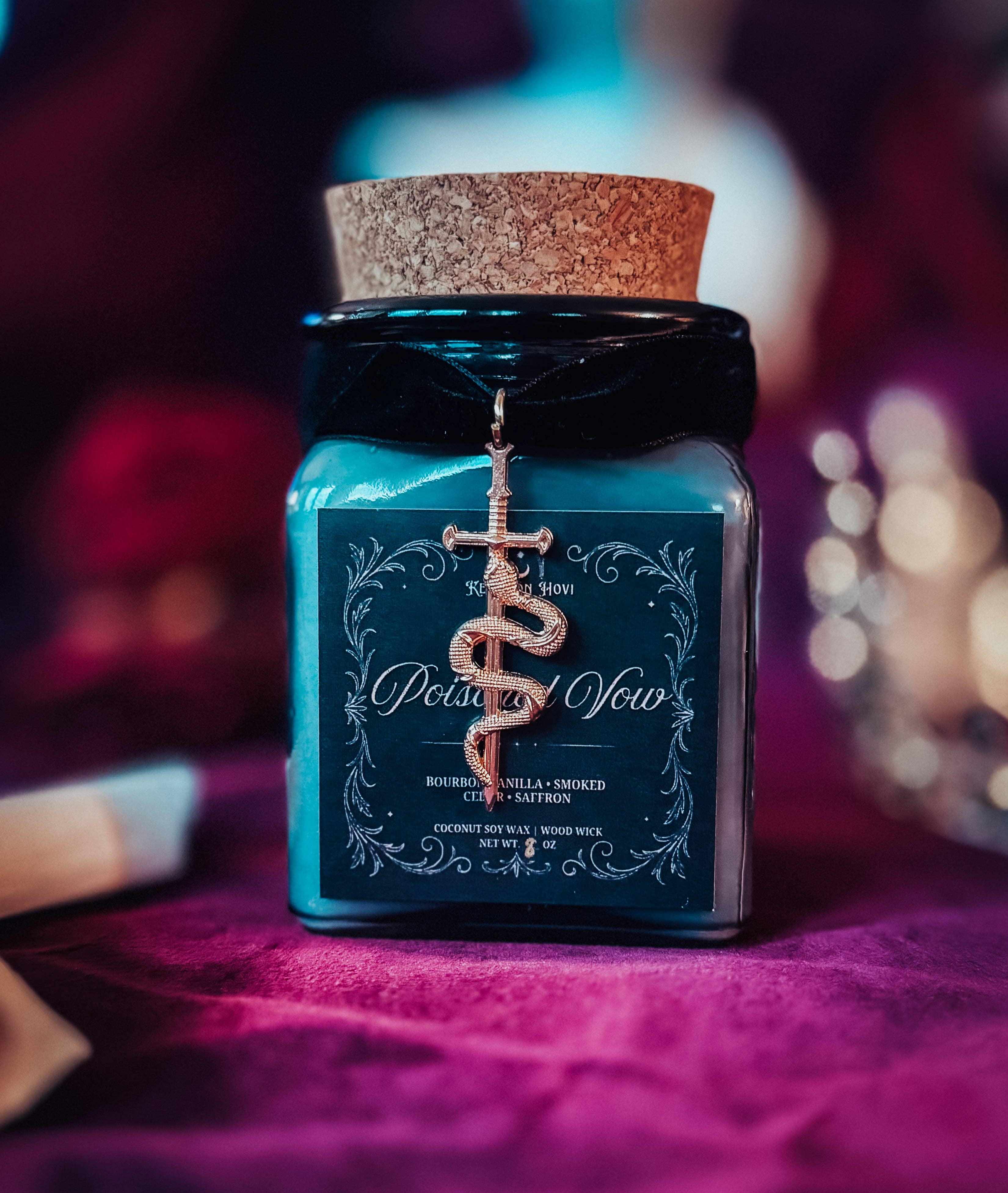 Keskiyön Hovi - The Midnight Court - Wholesale Jar/Filled Candle - Poisoned Vow Literary Candle with Charm - Snake Embedded Top7