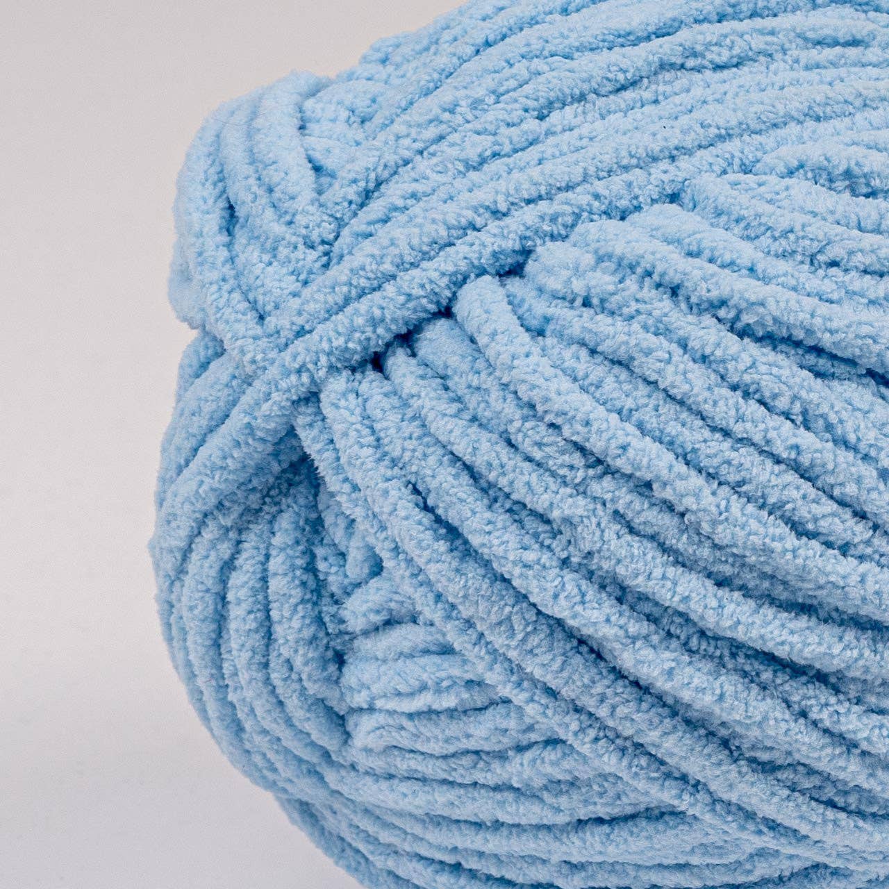 Crafted by Catherine - Wholesale Yarn - Blanket Yarn | 10.5oz/300g | Super Bulky #6 | Pack of 430