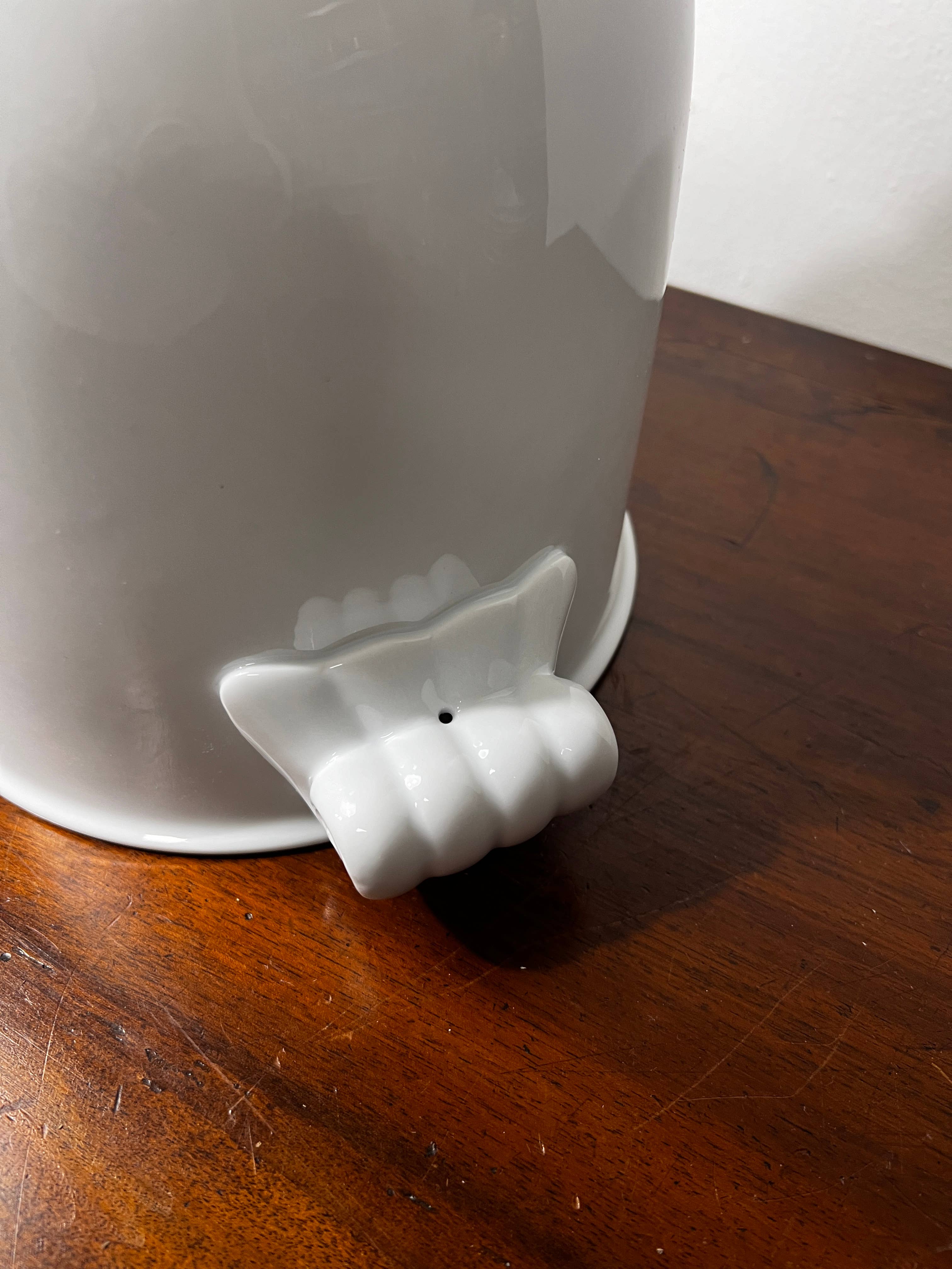 DADA Novecento - Wholesale Plantenpot - Witte keramische cachepot met handvatten8