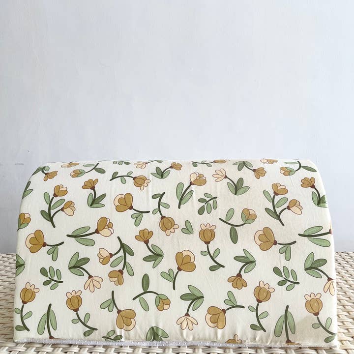 No Furries Delights - Wholesale Pet Bed - Cat/Dog - Yellow Daffodils - LARGE Hoppy Hideaway Tunnel
