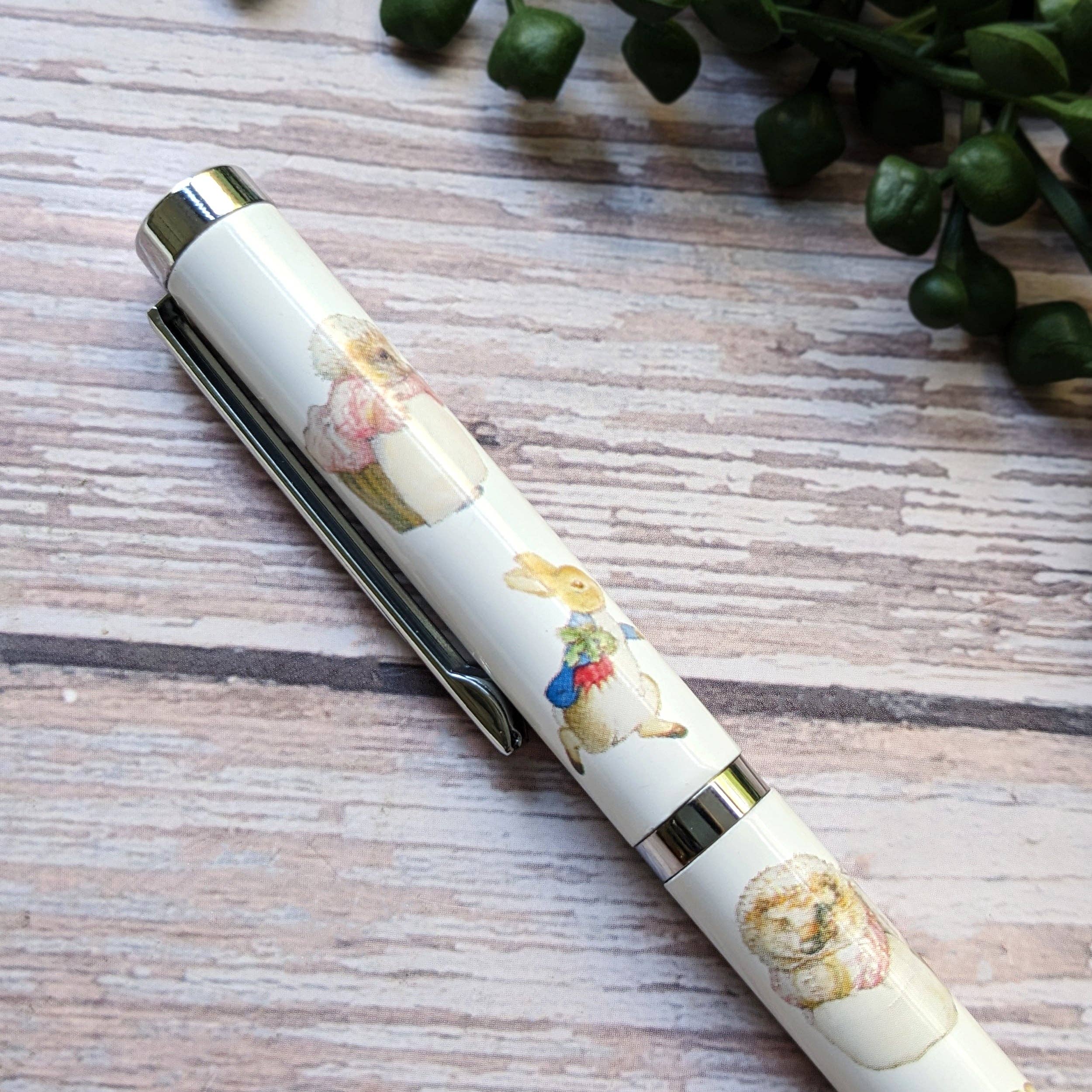 Robert Frederick Ltd – wholesale Pen – Beatrix Potter Ballpoint Pen in Gift Box5