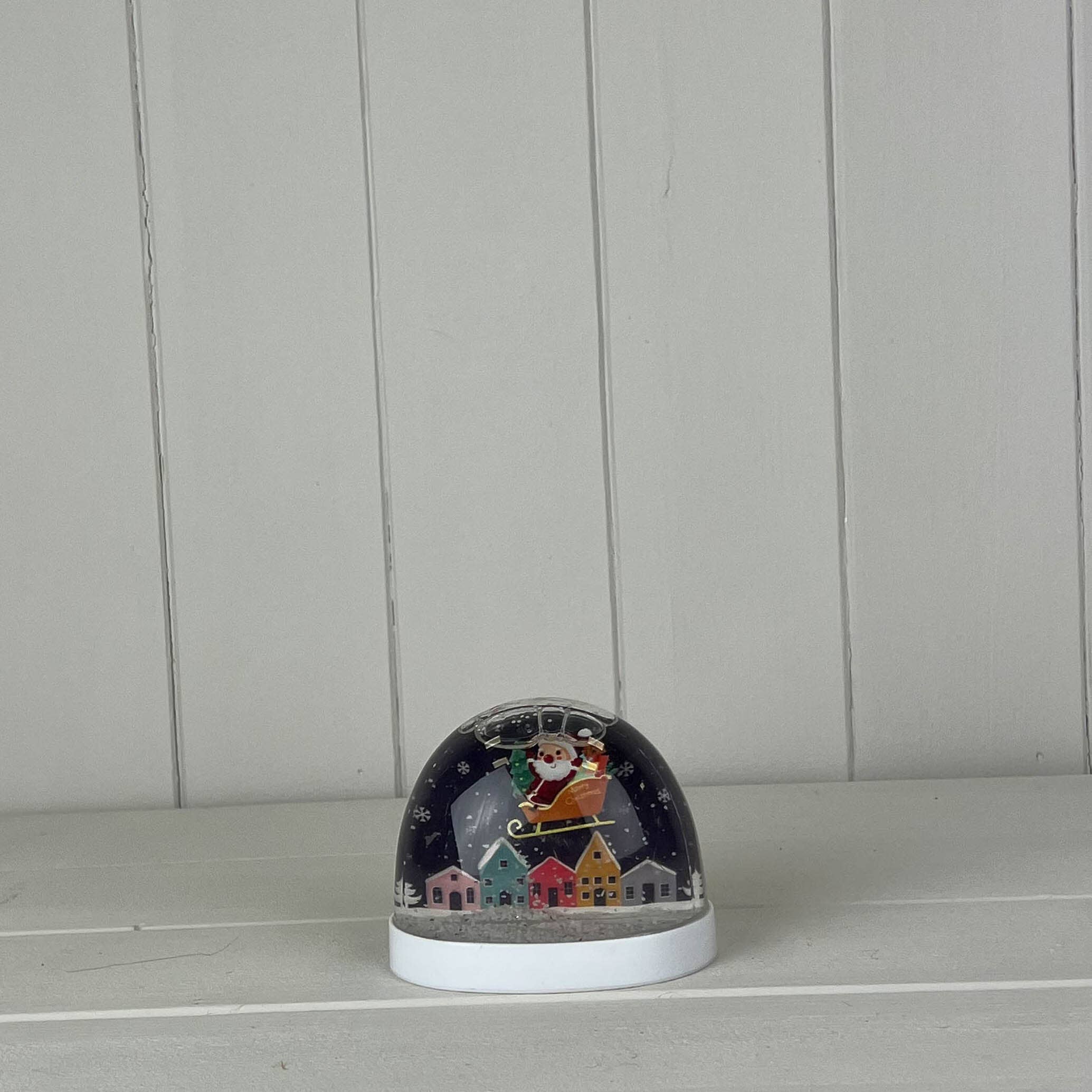 Satchville - Wholesale Christmas Decoration - Snow Globe With Santa In His Sleigh0