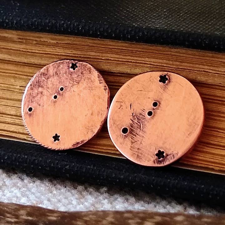 Orecchini a bottone Constellation stampati a mano {Copper} per la vendita all'ingrosso da parte di Little Wander Shop