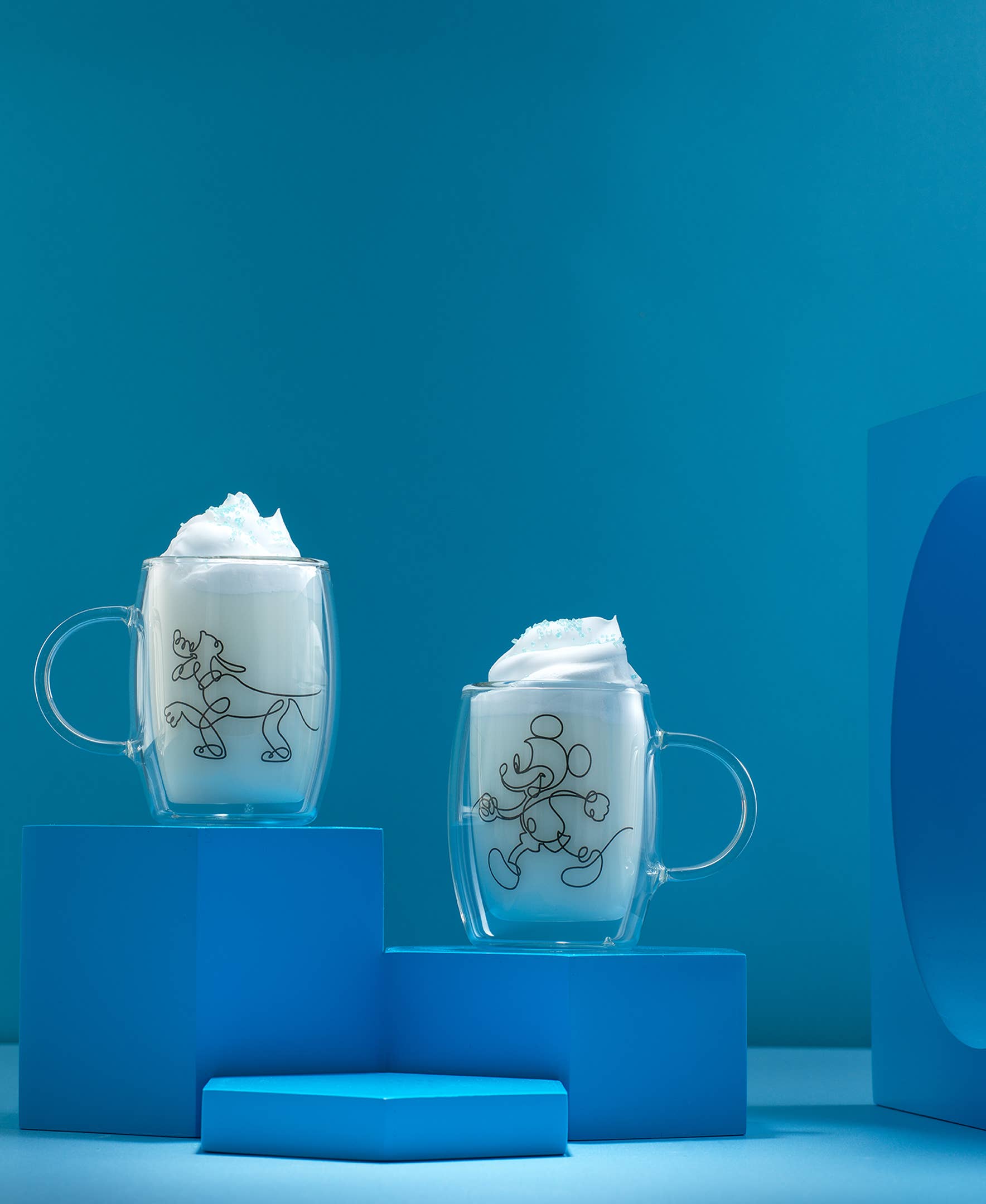 JoyJolt – wholesale Kaffekoppar – Disney Mickey och Pluto kaffemuggar med dubbla väggar - Set med 28