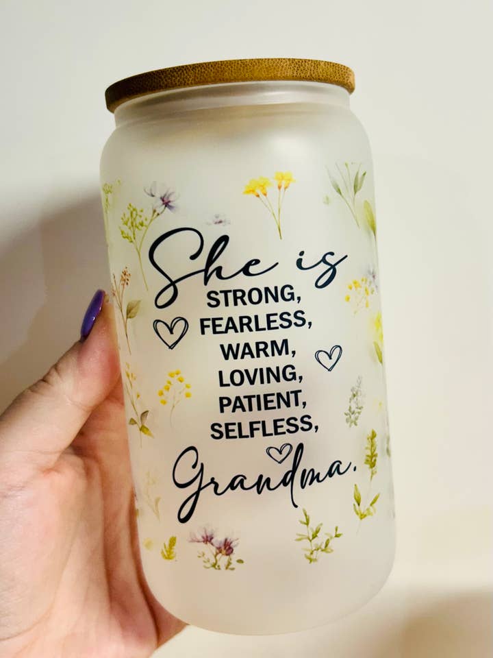 Lei è Nonna Bicchiere di Vetro Ghiacciato per la vendita all'ingrosso da parte di HBT Custom Creations