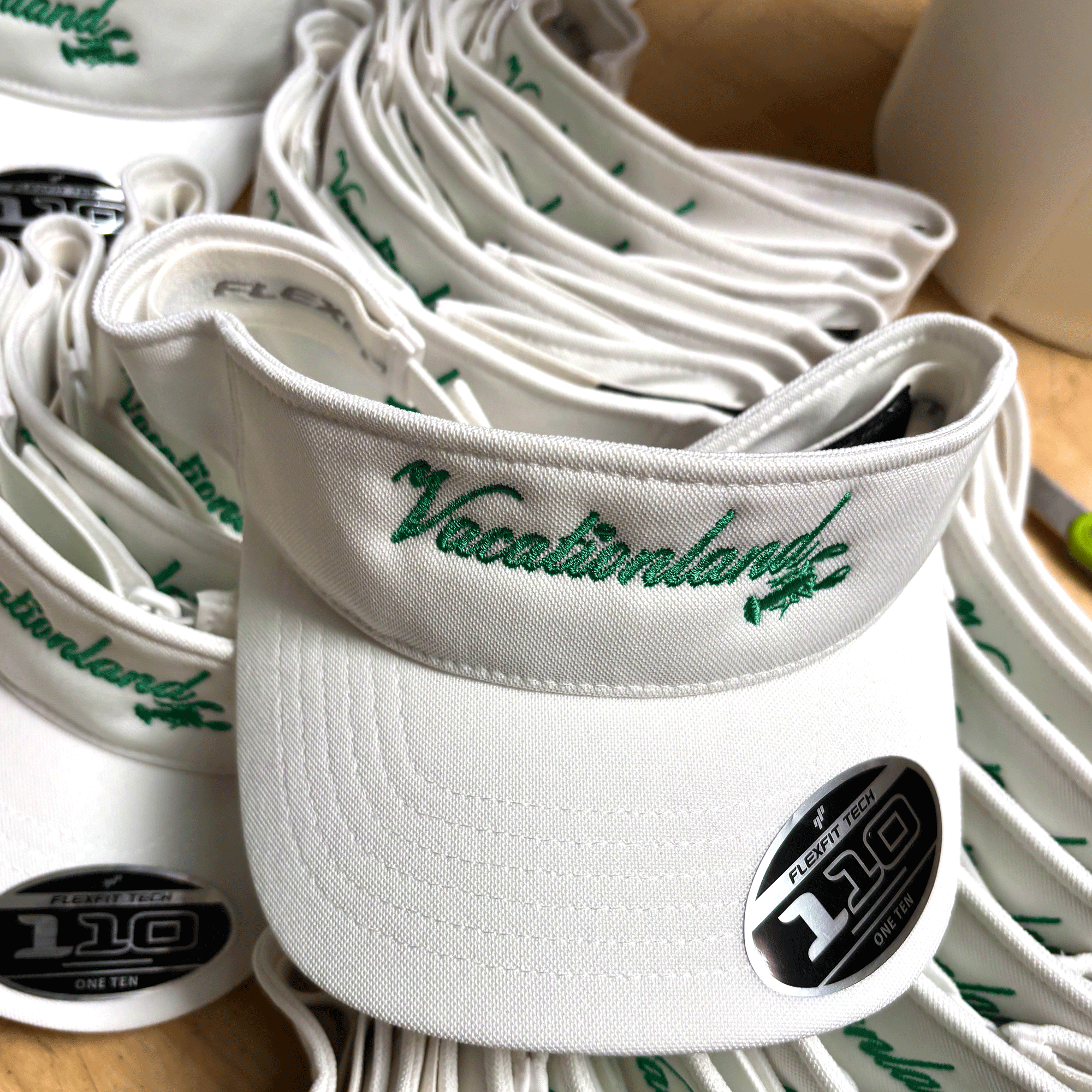 PAYRESPECTS - Vendita all'ingrosso Cappellino  da camionista - Unisex - Cappello Vintage Trucker Rosso Bianco e Boujee, Cappello del Quattro Luglio17