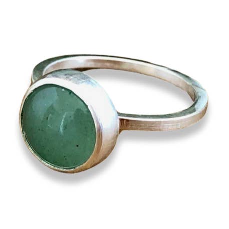 Anello con pietra singola in avventurina verde, misura 5 per la vendita all'ingrosso da parte di Bunnycone Designs