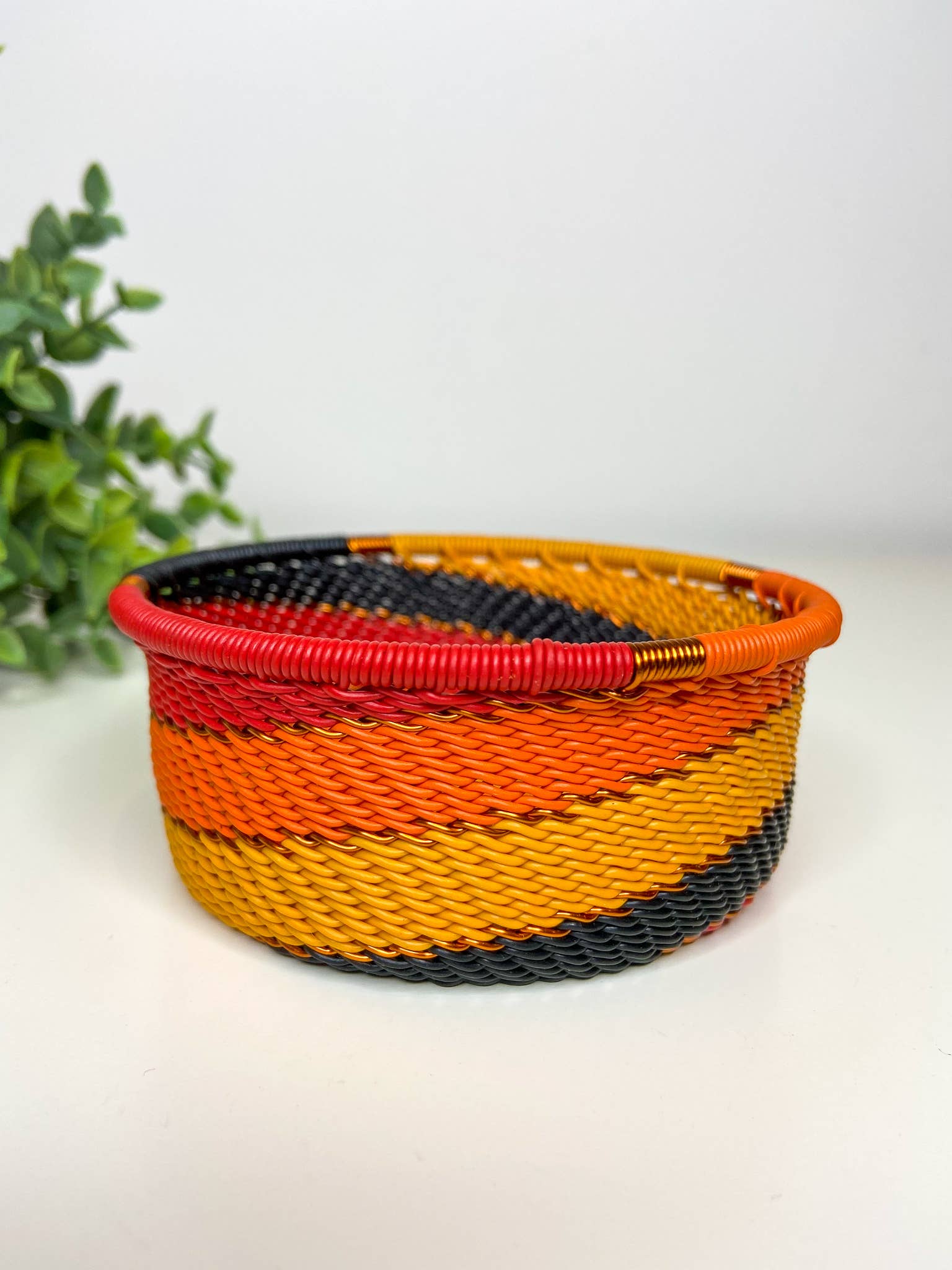 Eve & Nico Gifts & Home Decor - Wholesale Decorative plate/dish/bowl - Tuna Tin - African Fire