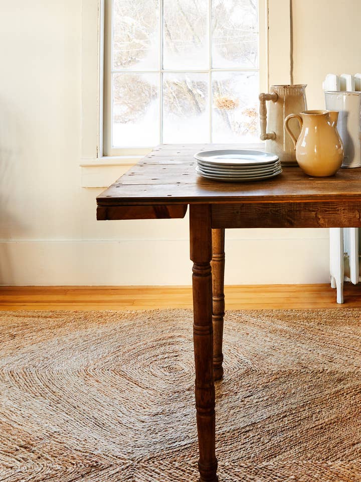 Kicking Hay Rug for wholesale by NuStory