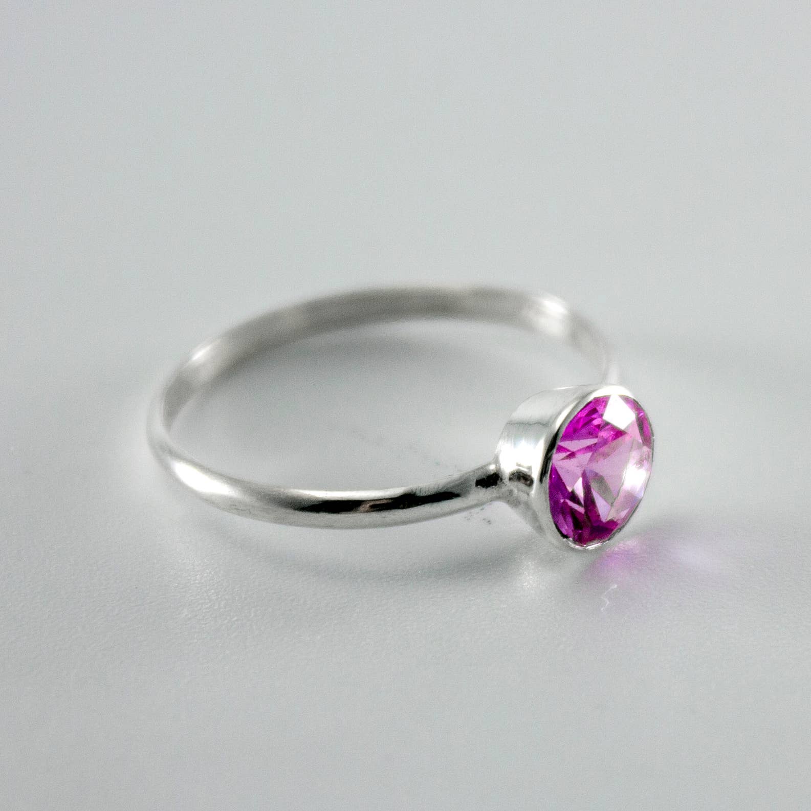 Bentley & Lo - Wholesale Single Stone/Solitaire Ring - Pink Sapphire Bezel Sterling Silver Ring2