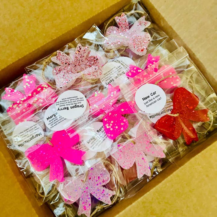 Mini désodorisant de voiture en forme de nœud pour la Saint-Valentin pour la vente par Southern Creek Wholesale