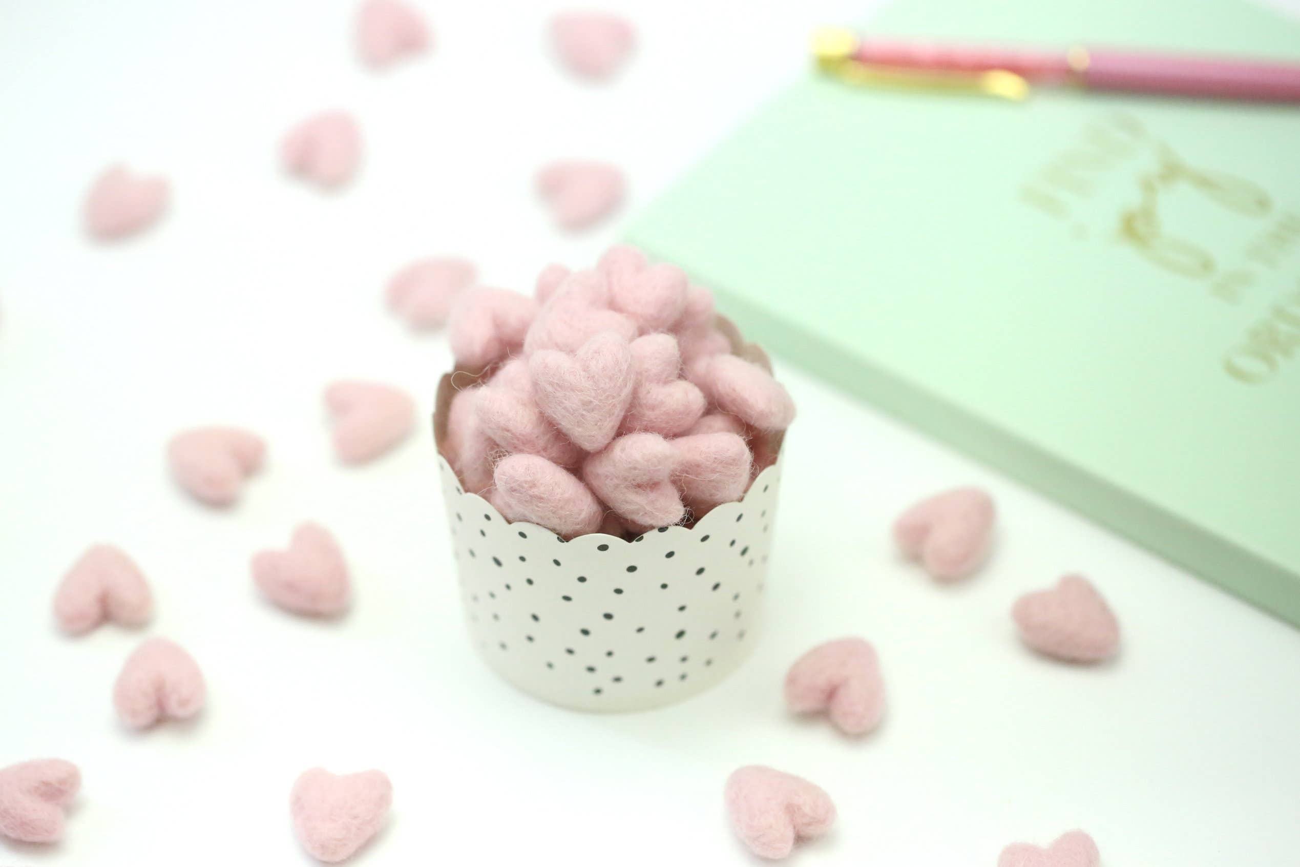 The Felt Pod – material para artesanato por atacado – Corações de feltro 2 cm - 10 unidades4