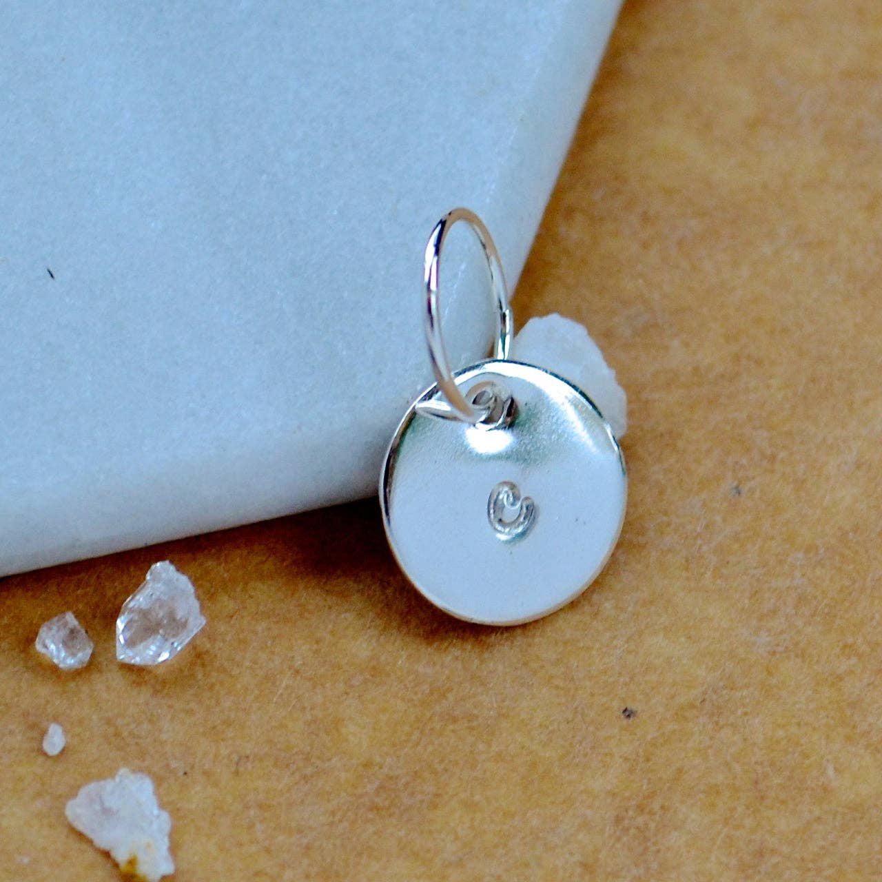 Foamy Wader - Venta al por mayor Abalorios/colgantes individuales - Set de abalorios con letra cursiva en minúscula, con letra cursiva, triple metal16