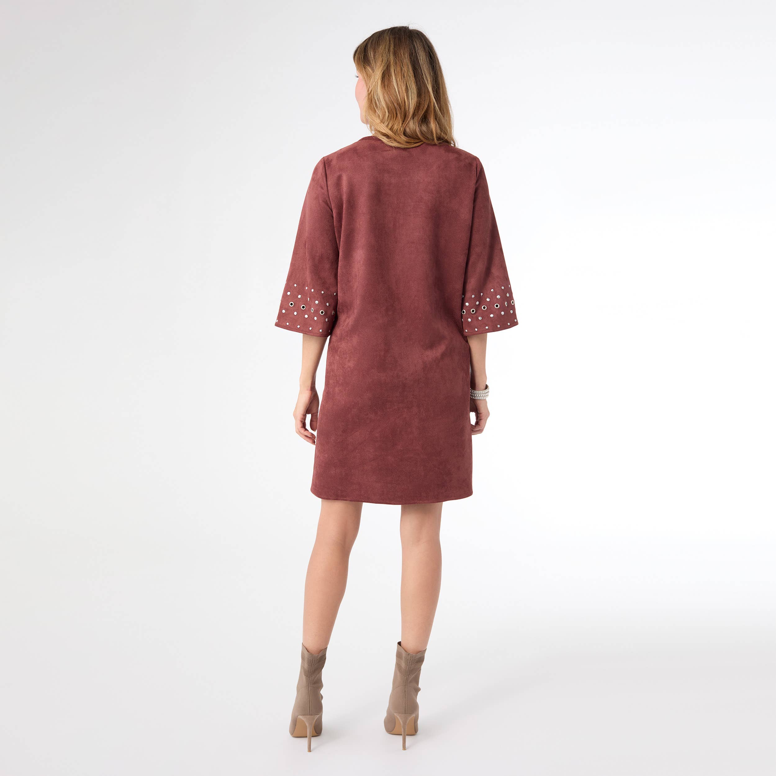 COCO + CARMEN - Vente Robe – femme - Robe en faux daim Seri avec détails de rivets - Saint-Valentin1