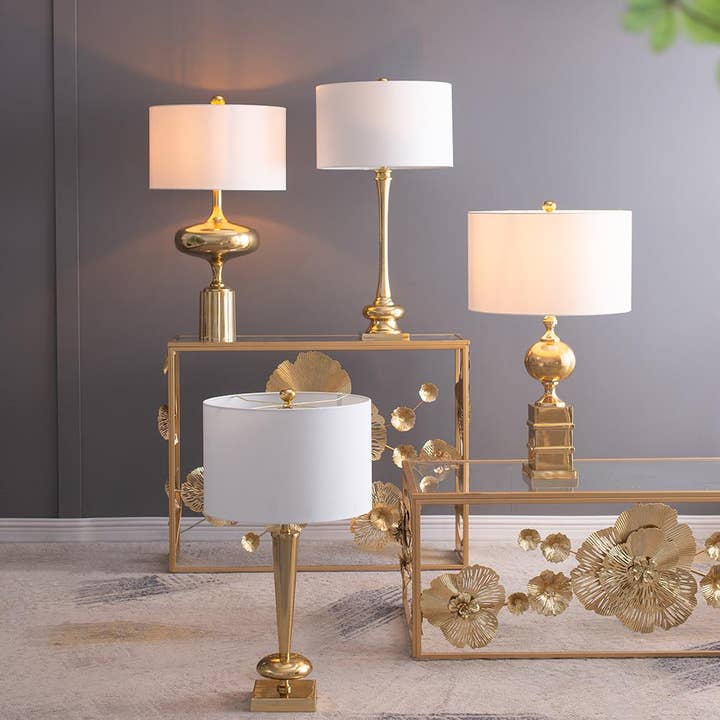 A&B Home Group Inc. - Venta al por mayor Lámparas decorativas/de escritorio - Lámpara de mesa D18x29.5" - Oro/Blanco13