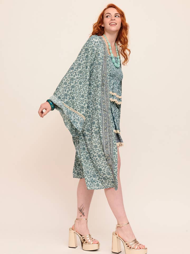 (TURCHESE - ROSA - VERDE ACQUA) KIMONO LUNGO DA DONNA 100% SETA FREDDA, STAMPA FLOREALE. in vendita all'ingrosso su Faire1