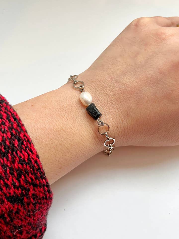 Tourmaline And Pearl Round Link Chain Bracelet for wholesale by Lovely Sunday Jewelry