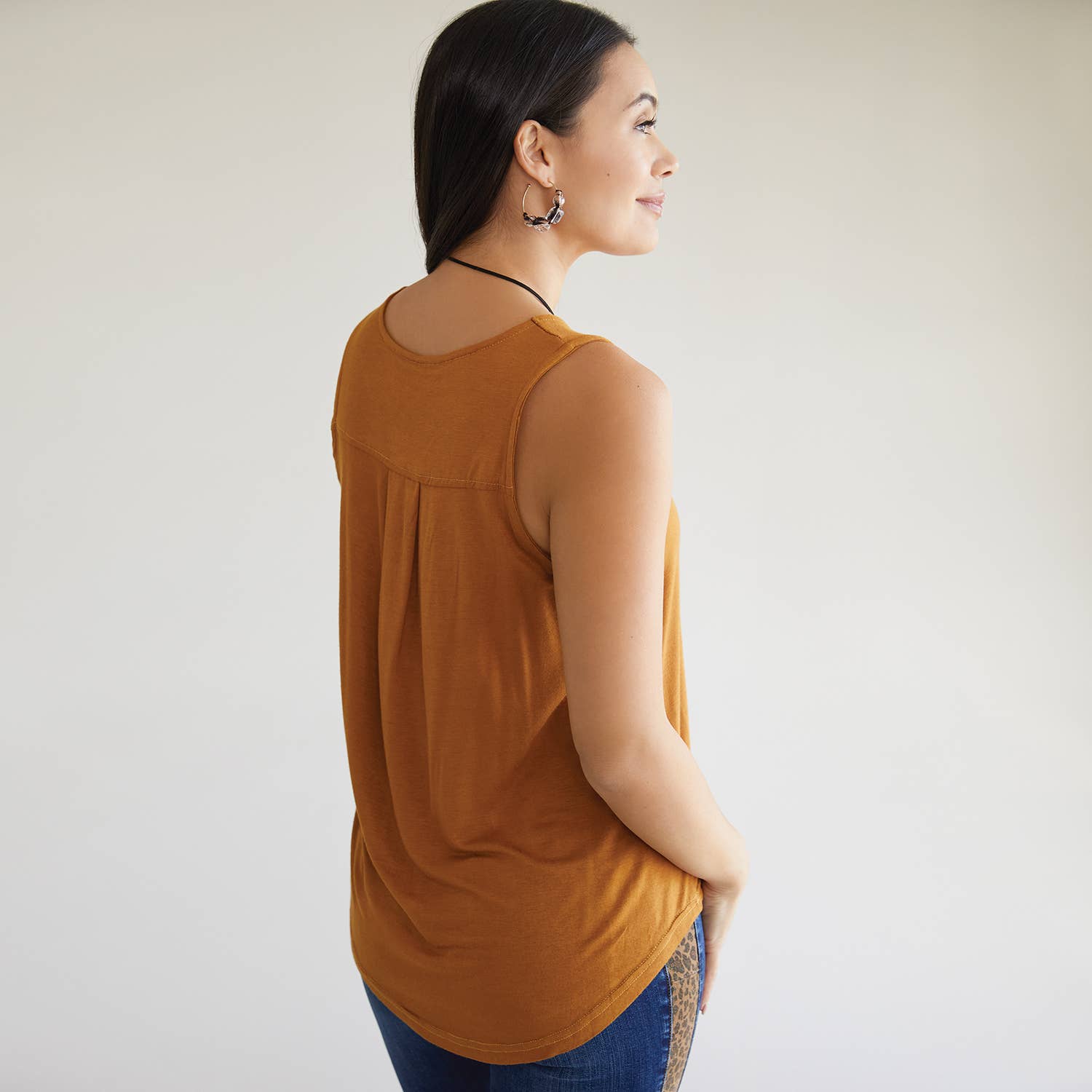 COCO + CARMEN - Wholesale Tank Top - Women's - Erin Pleat Back Tank6