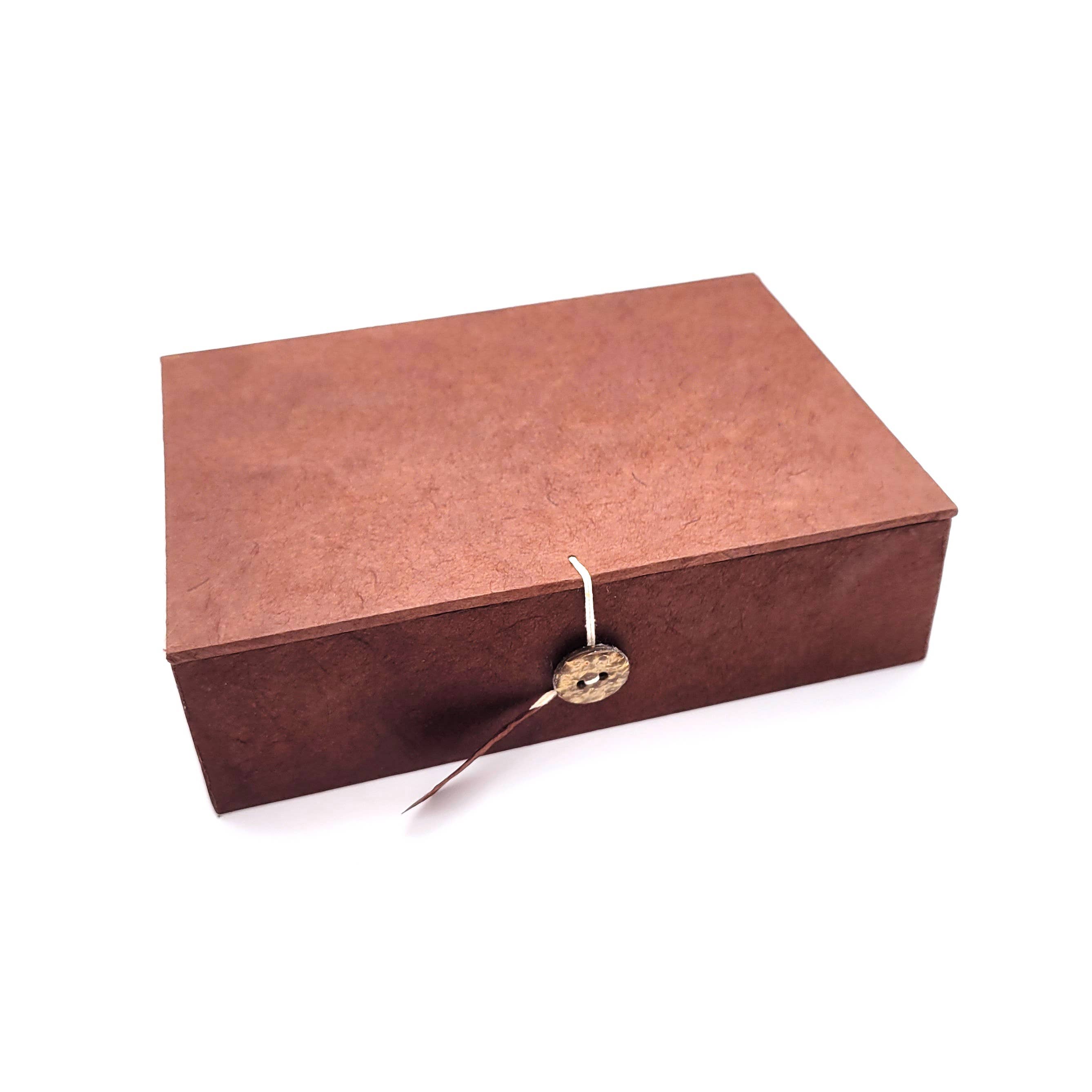 Eclectic Woodchuck – wholesale Nativity scene decor – Batik Nativity Triptych in Paper Mache Box 11